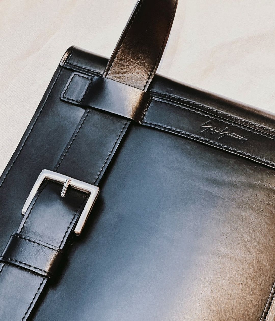 Yohji Yamamoto Yohji Yamamoto 22aw Italian Leather Messager Bag Size ONE SIZE - 8 Thumbnail