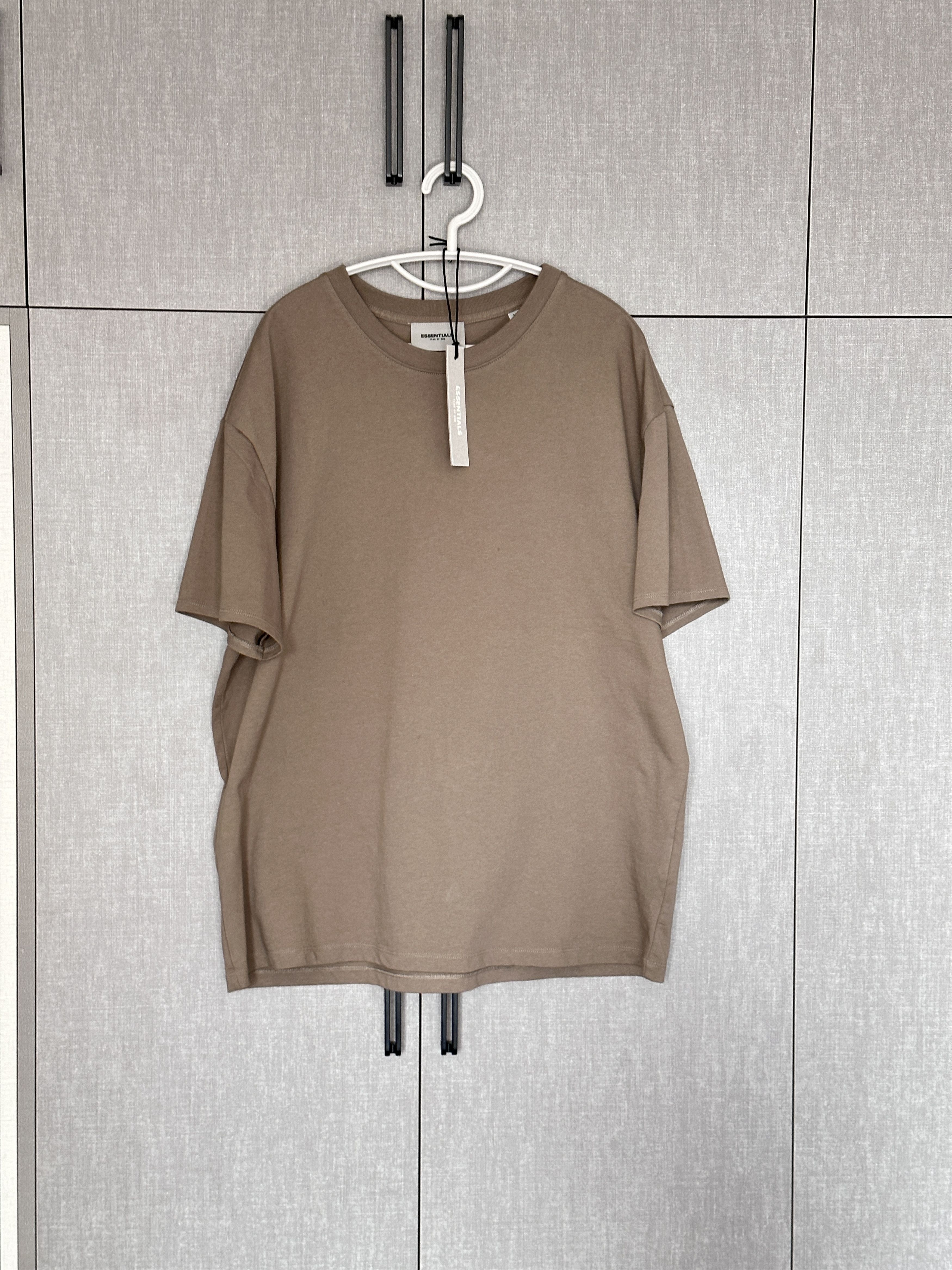 Essentials × Fear of God Fear of God Essential T Harvest Size US M / EU 48-50 / 2 - 2 Thumbnail