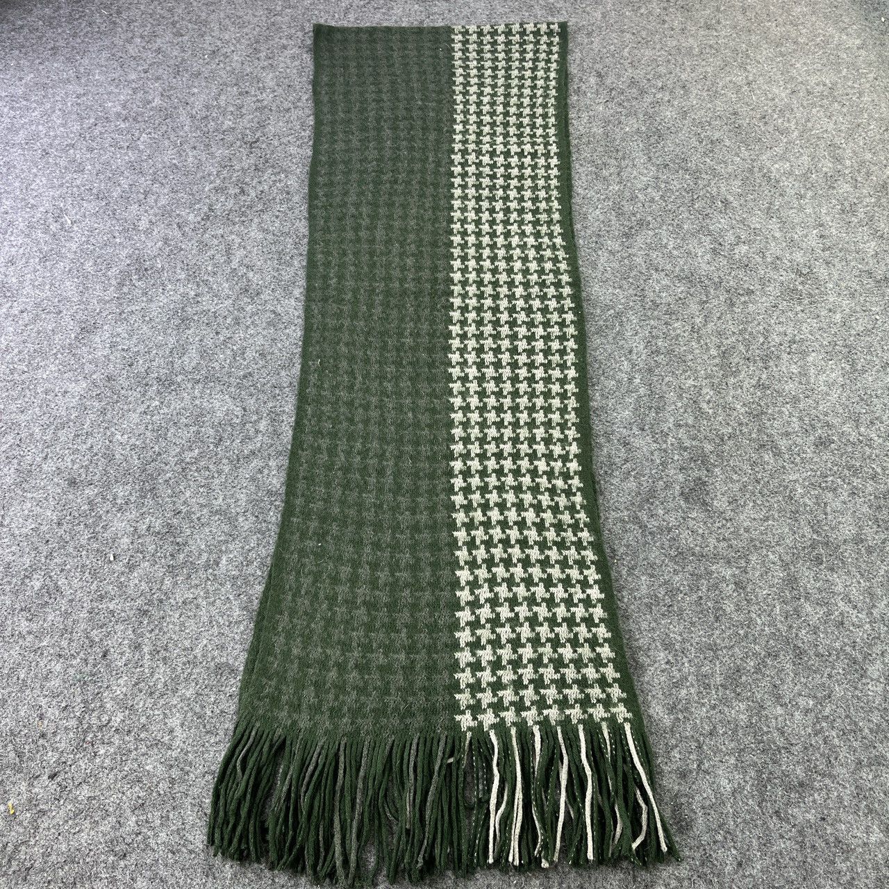 Takeo Kikuchi Scarf/Muffler/Neckwear T380
