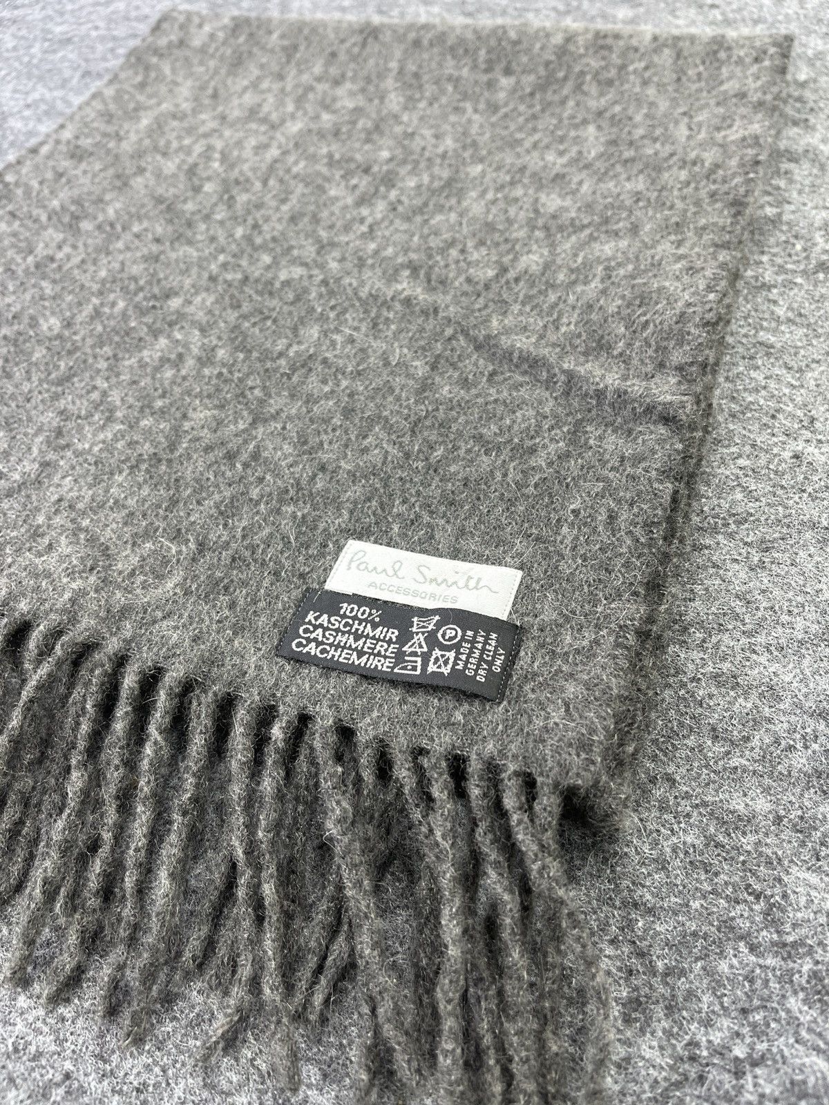 Paul Smith Cashmere Scarf / Muffler / Neckwear T170