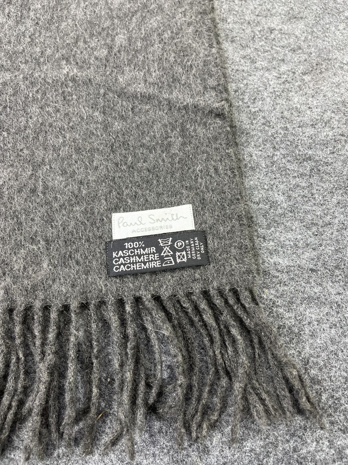Paul Smith Cashmere Scarf / Muffler / Neckwear T170