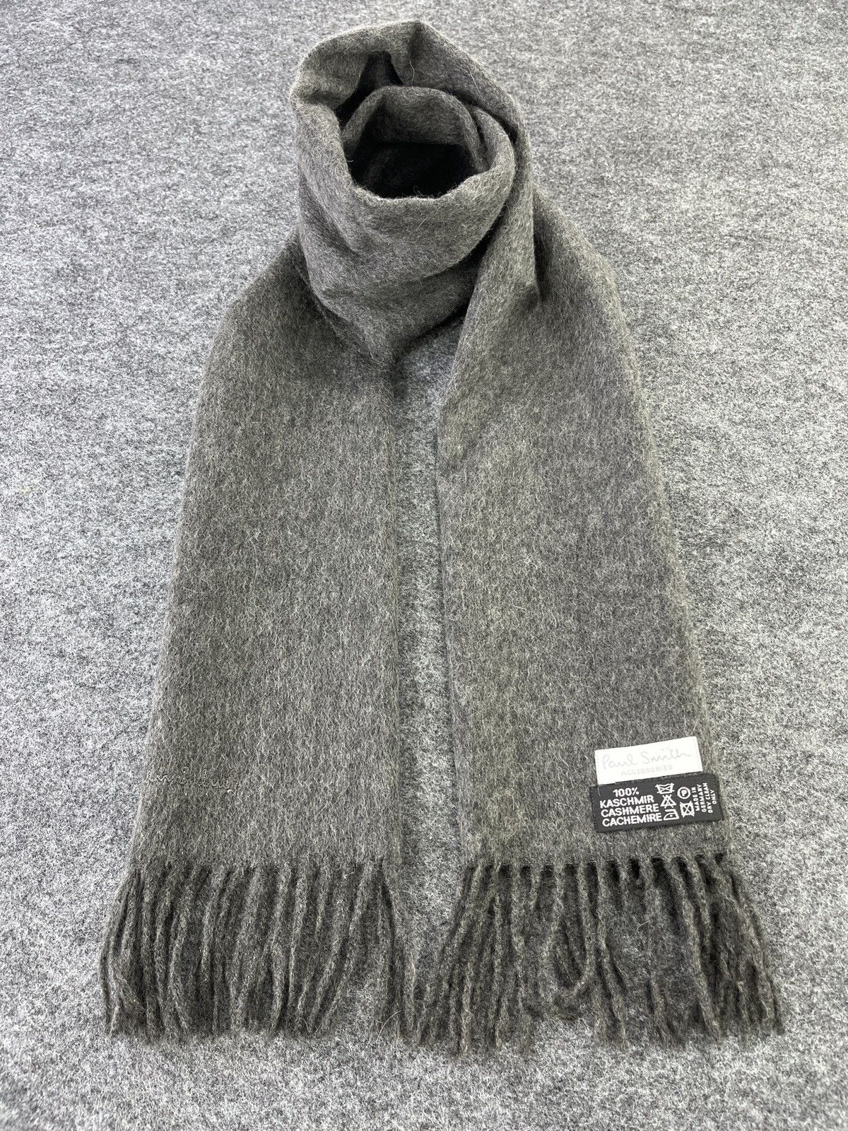 Paul Smith Cashmere Scarf / Muffler / Neckwear T170