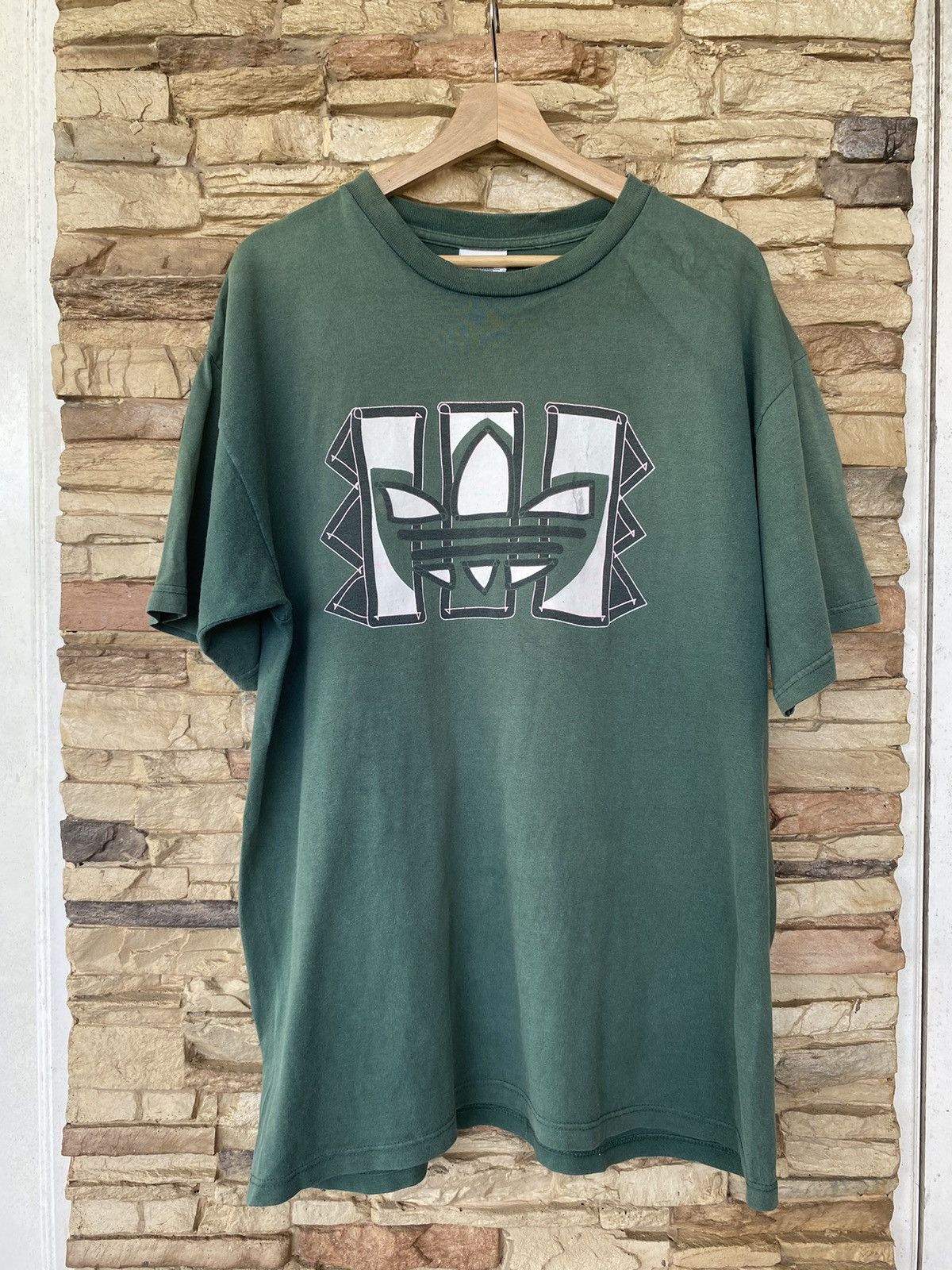 Adidas Vintage 90s Adidas Trefoil Distressed Tshirt Size US L / EU 52-54 / 3 - 1 Thumbnail