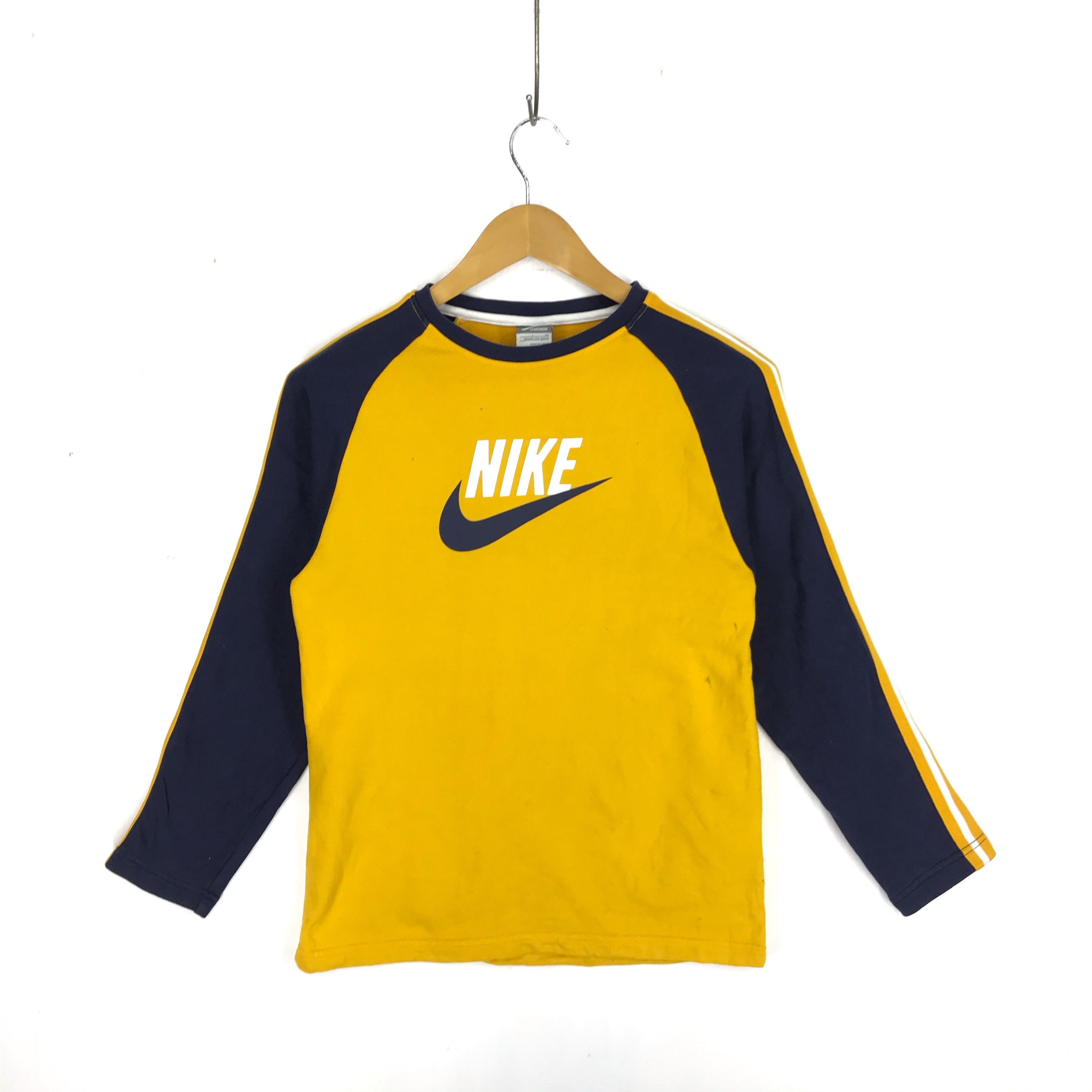 Nike NIKE Crew Neck Women Sweatshirt #2389-83 Size S / US 4 / IT 40 - 1 Thumbnail