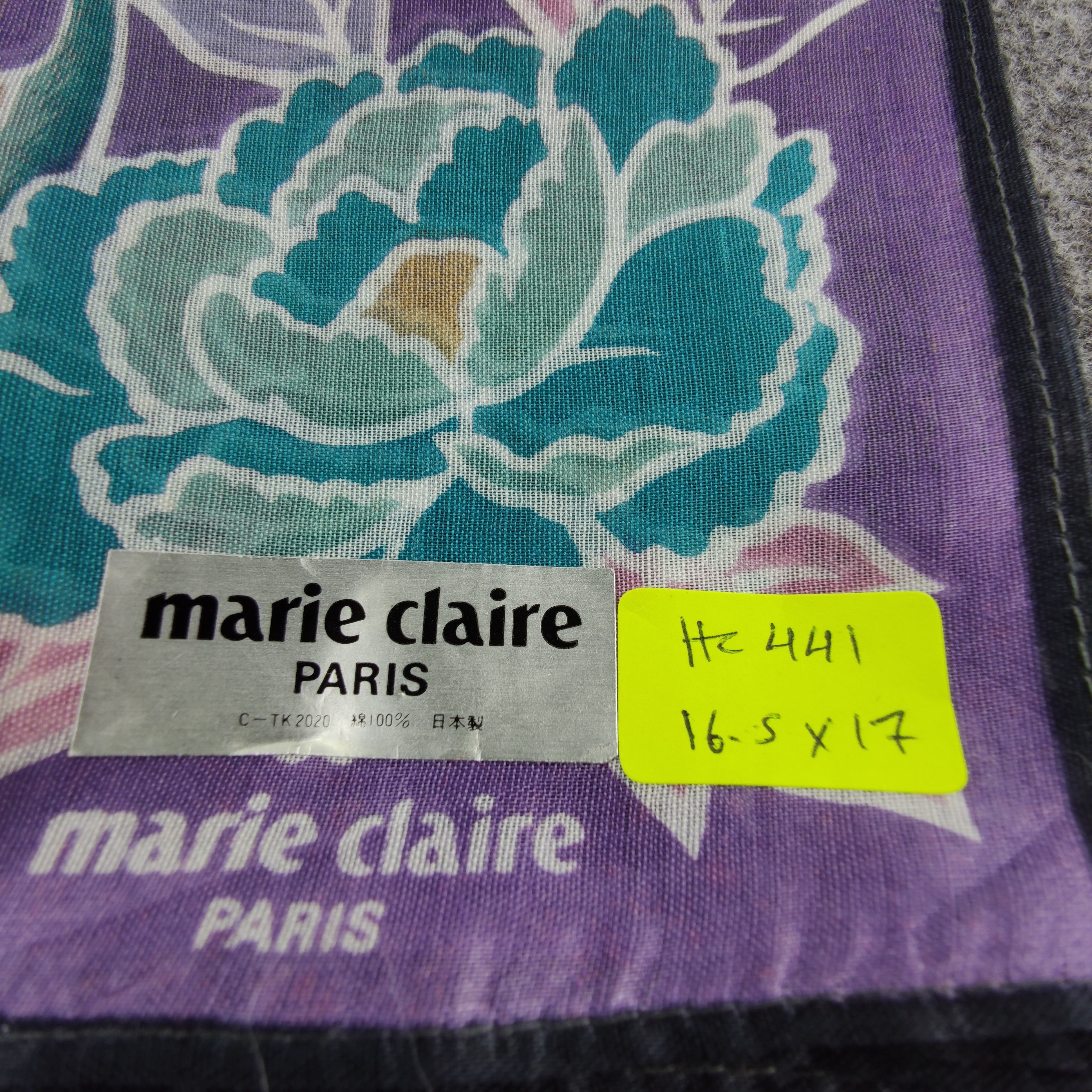 Vintage Marie Claire Handkerchief/Neckerchief/Bandana Size ONE SIZE - 6 Thumbnail