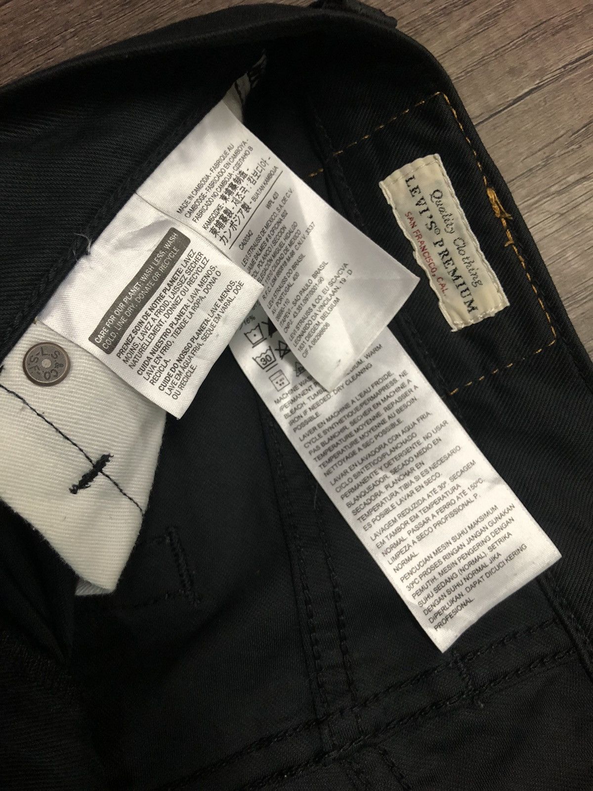 Levi's Vintage Clothing Vintage Levi's 511 Big E Super Black Jeans Size US 29 - 8 Thumbnail