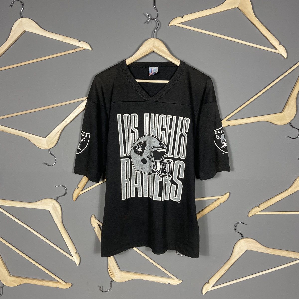 NFL Vintage 1980s Los Angeles Raiders NFL t-shirt Size US L / EU 52-54 / 3 - 1 Thumbnail