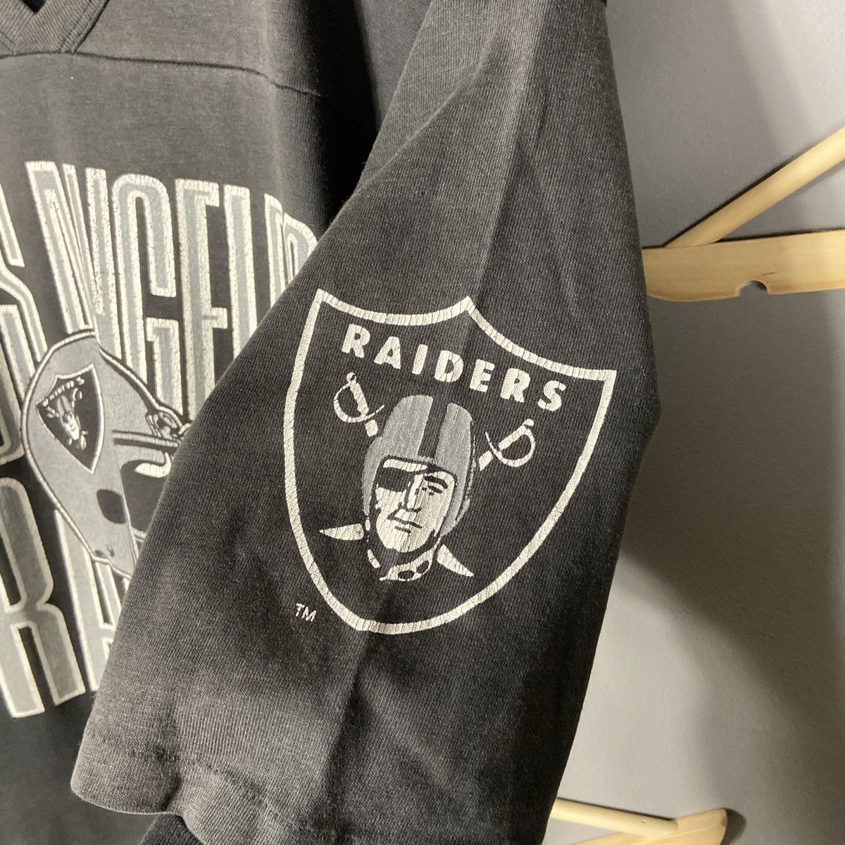 NFL Vintage 1980s Los Angeles Raiders NFL t-shirt Size US L / EU 52-54 / 3 - 5 Thumbnail