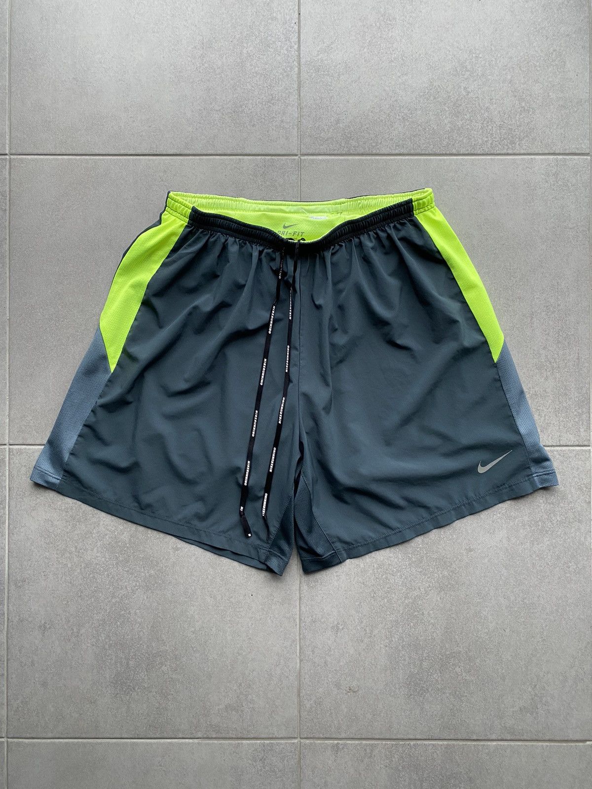 Nike Nike Dri Fit Shorts Running Size US 34 / EU 50 - 2 Thumbnail
