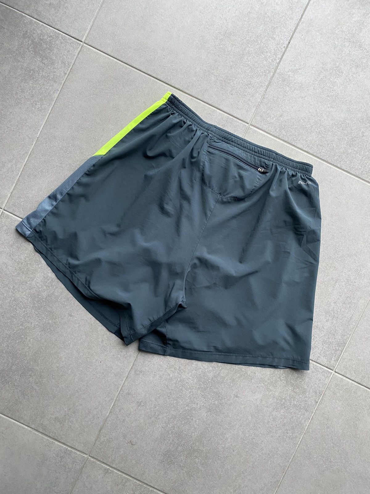 Nike Nike Dri Fit Shorts Running Size US 34 / EU 50 - 6 Thumbnail
