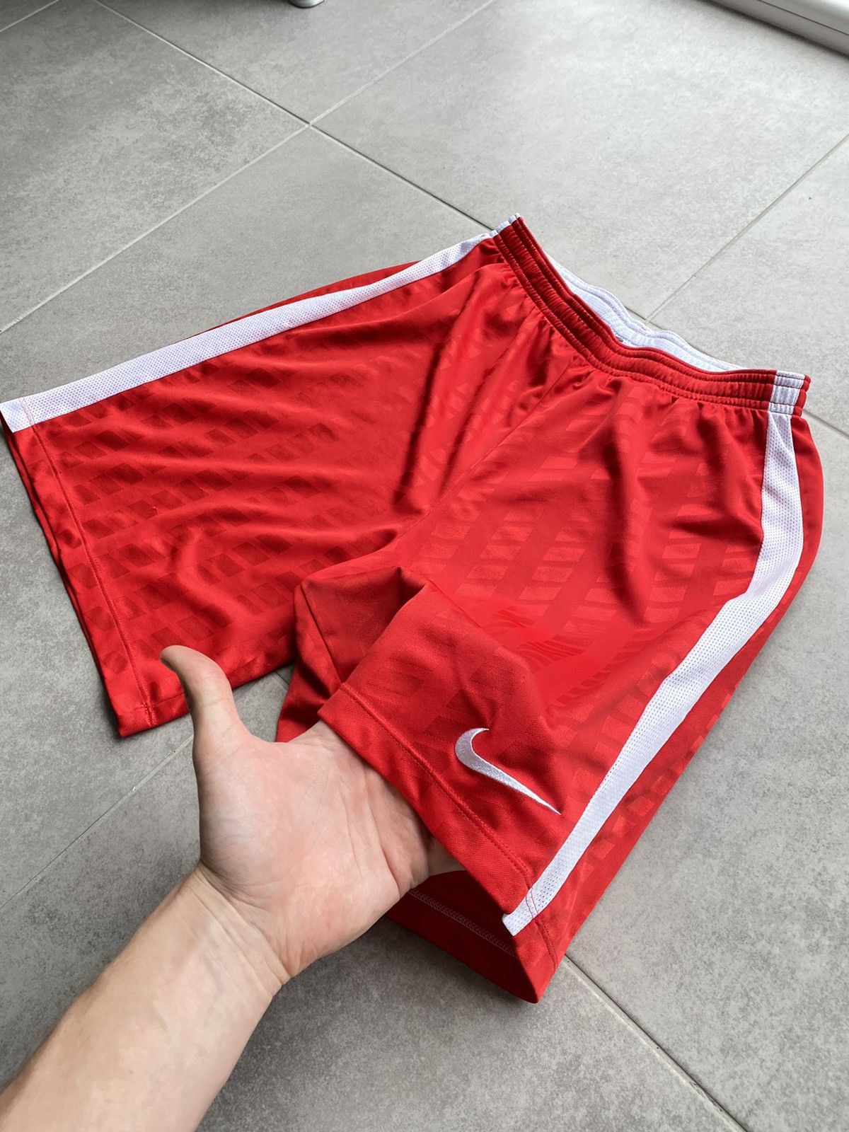 Nike Vintage Nike Dri Fit Shorts Size US 28 / EU 44 - 1 Thumbnail