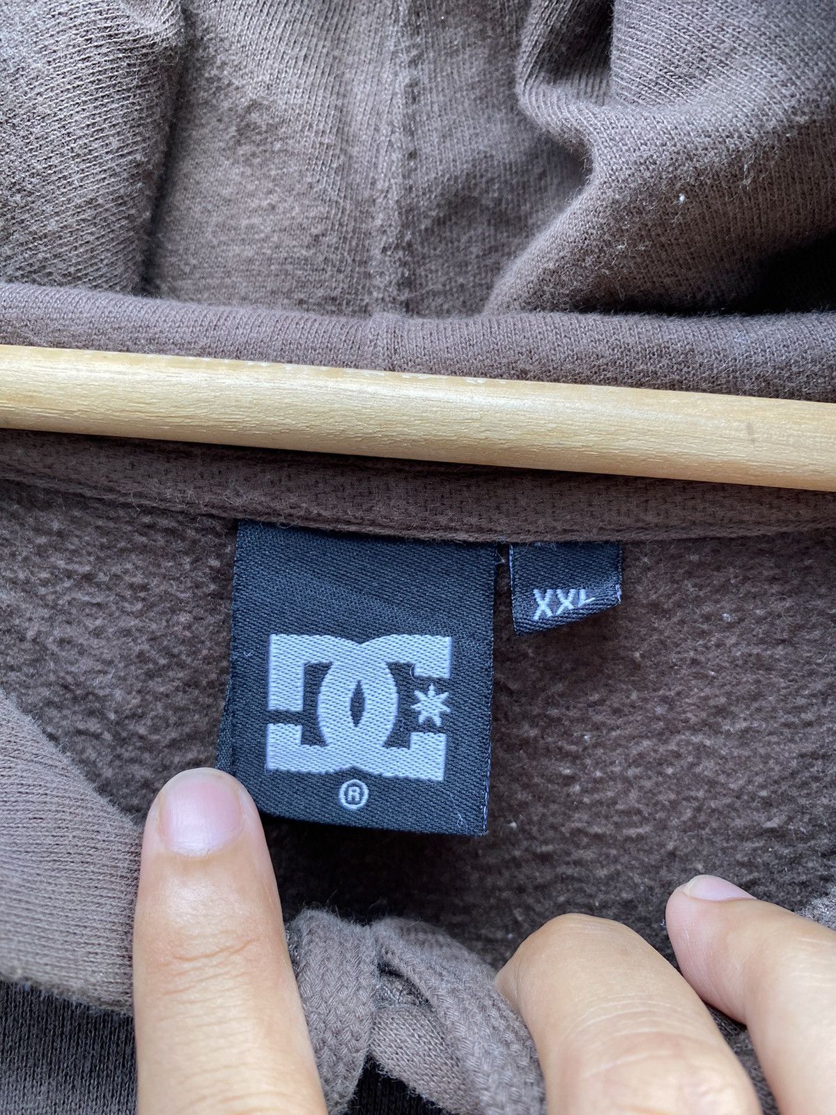 DC 🟤RARE🟤 Vintage 90s DCSHOE USA Monogram Logo XXL Brown Hoodie Size US XXL / EU 58 / 5 - 5 Thumbnail