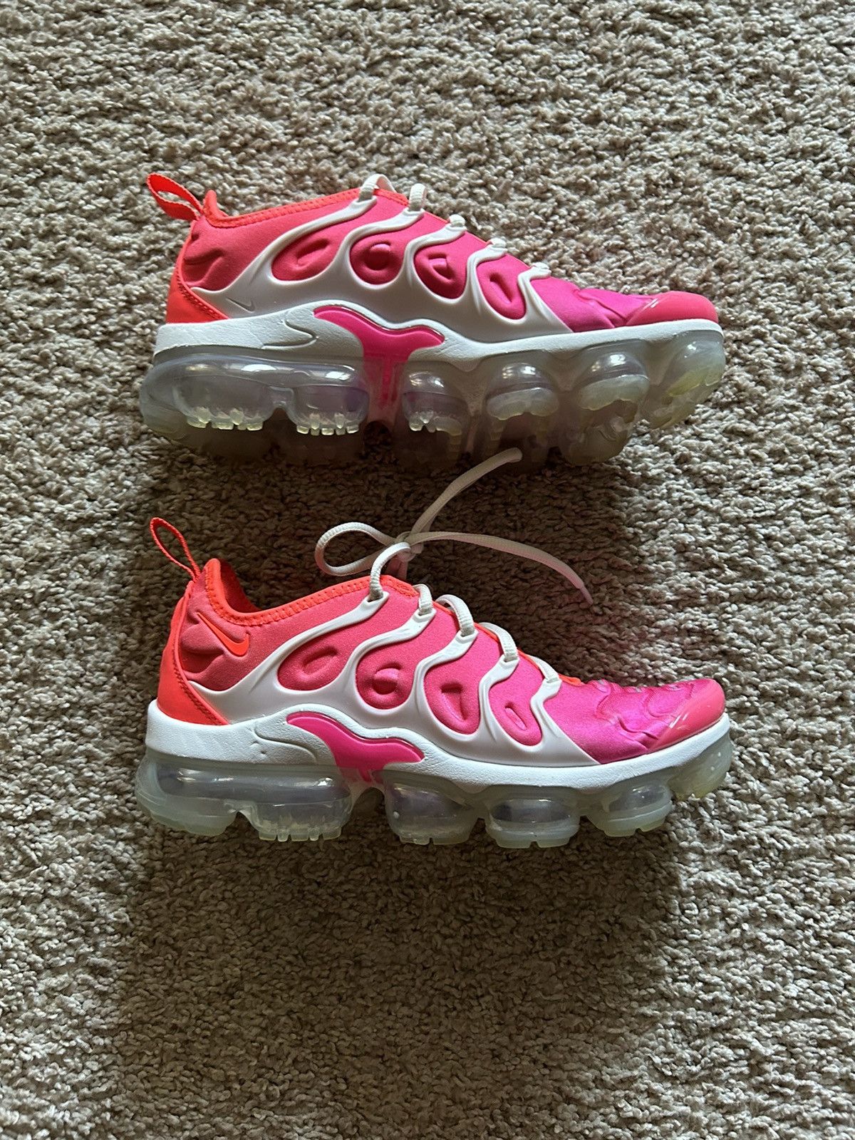 vapormax plus woman