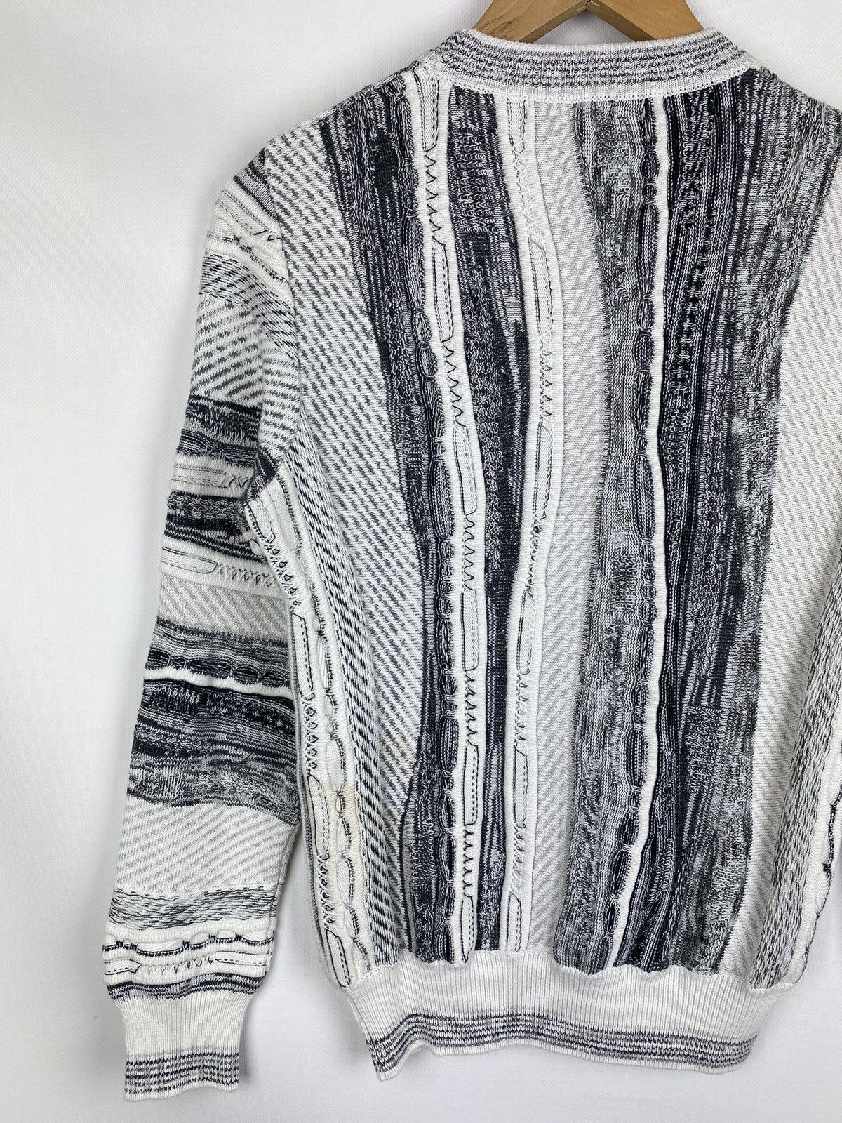 Carlo Colucci × Vintage Carlo Colucci men’s Coogi style 3D knitted sweater pullover Size US XXS / EU 40 - 15 Thumbnail