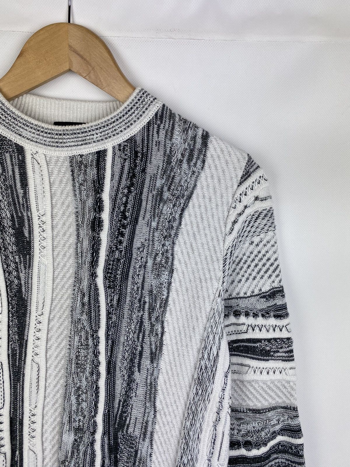 Carlo Colucci × Vintage Carlo Colucci men’s Coogi style 3D knitted sweater pullover Size US XXS / EU 40 - 5 Thumbnail