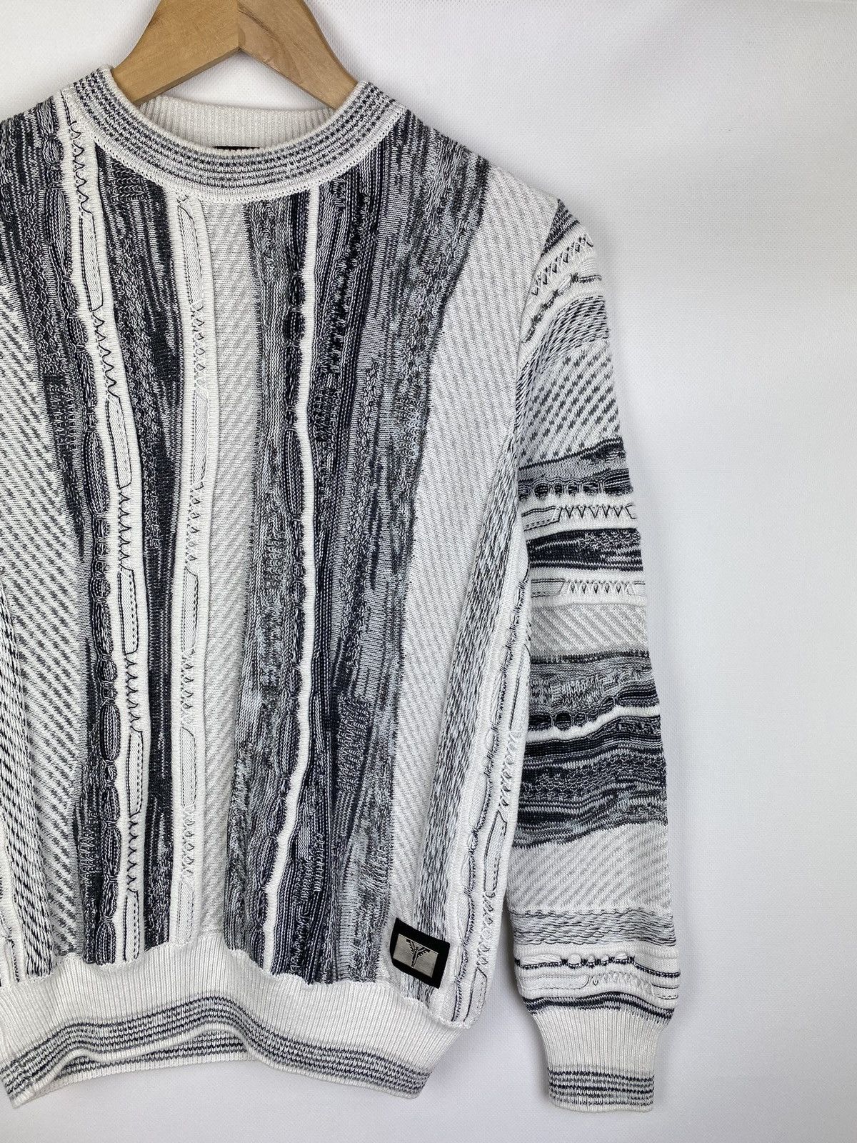 Carlo Colucci × Vintage Carlo Colucci men’s Coogi style 3D knitted sweater pullover Size US XXS / EU 40 - 3 Thumbnail