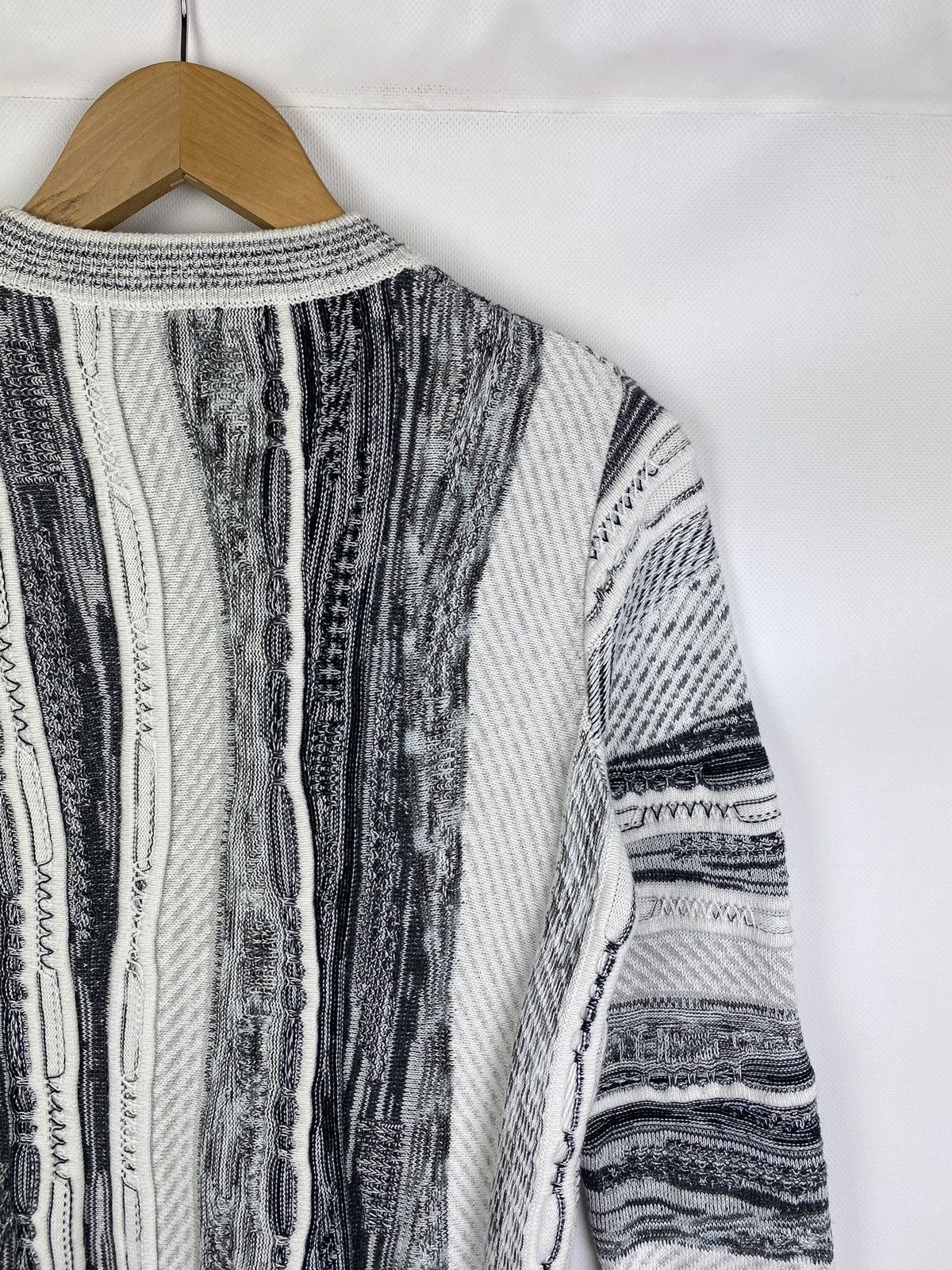 Carlo Colucci × Vintage Carlo Colucci men’s Coogi style 3D knitted sweater pullover Size US XXS / EU 40 - 18 Thumbnail