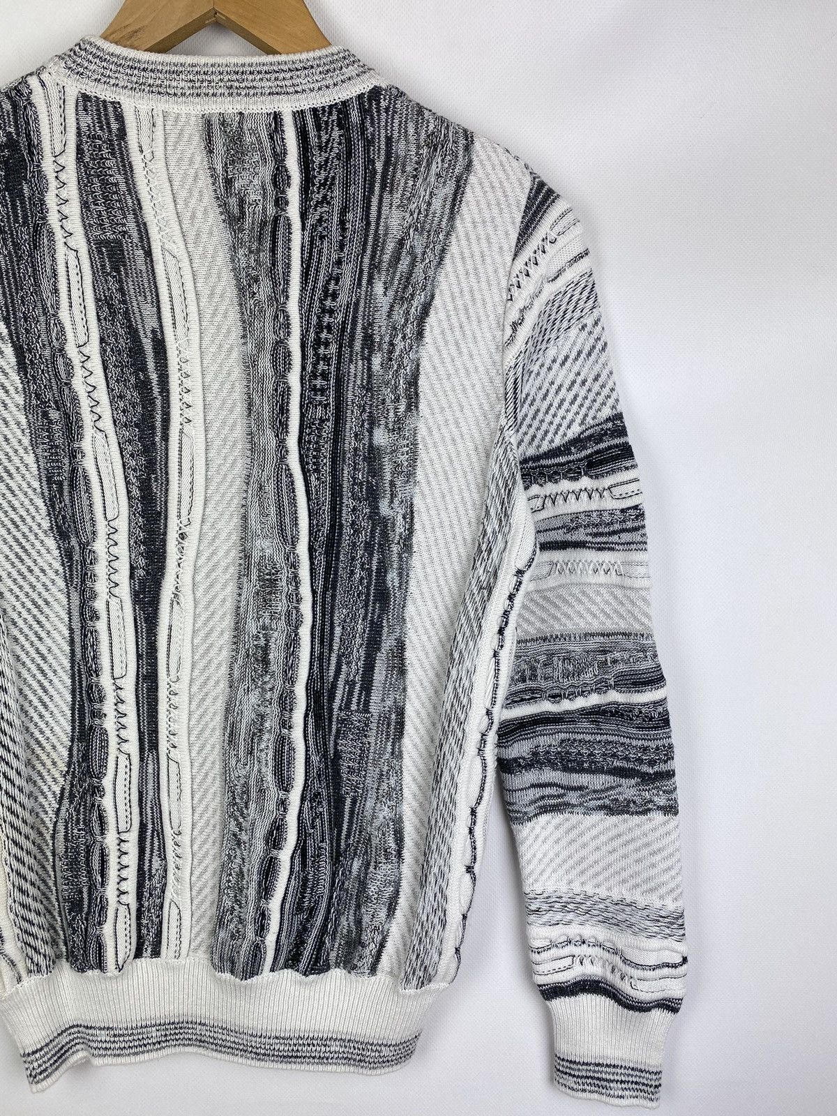 Carlo Colucci × Vintage Carlo Colucci men’s Coogi style 3D knitted sweater pullover Size US XXS / EU 40 - 16 Thumbnail