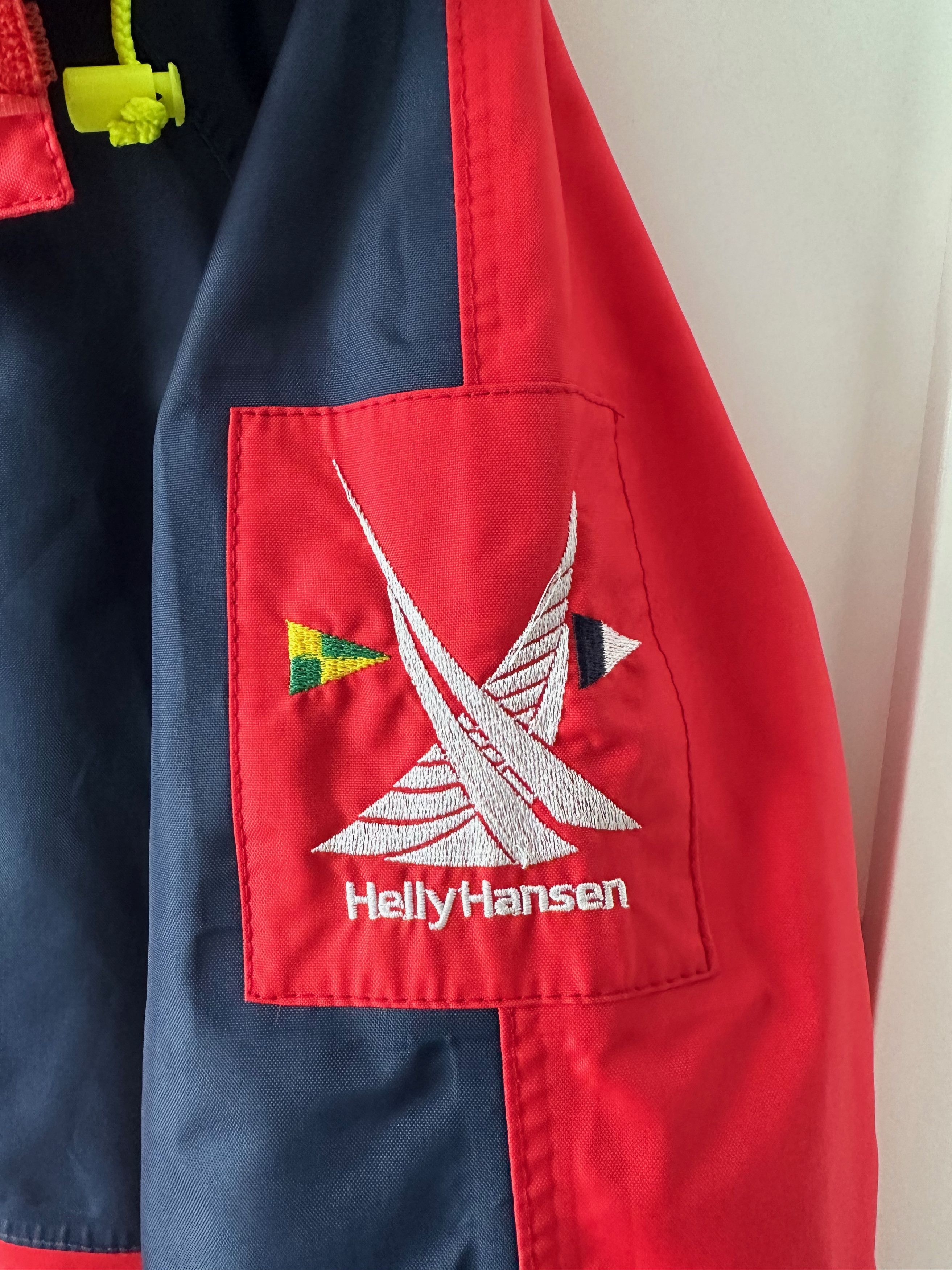 Helly Hansen 90's Helly Hansen Vintage Hooded Rain Yachting jacket Size US S / EU 44-46 / 1 - 3 Thumbnail