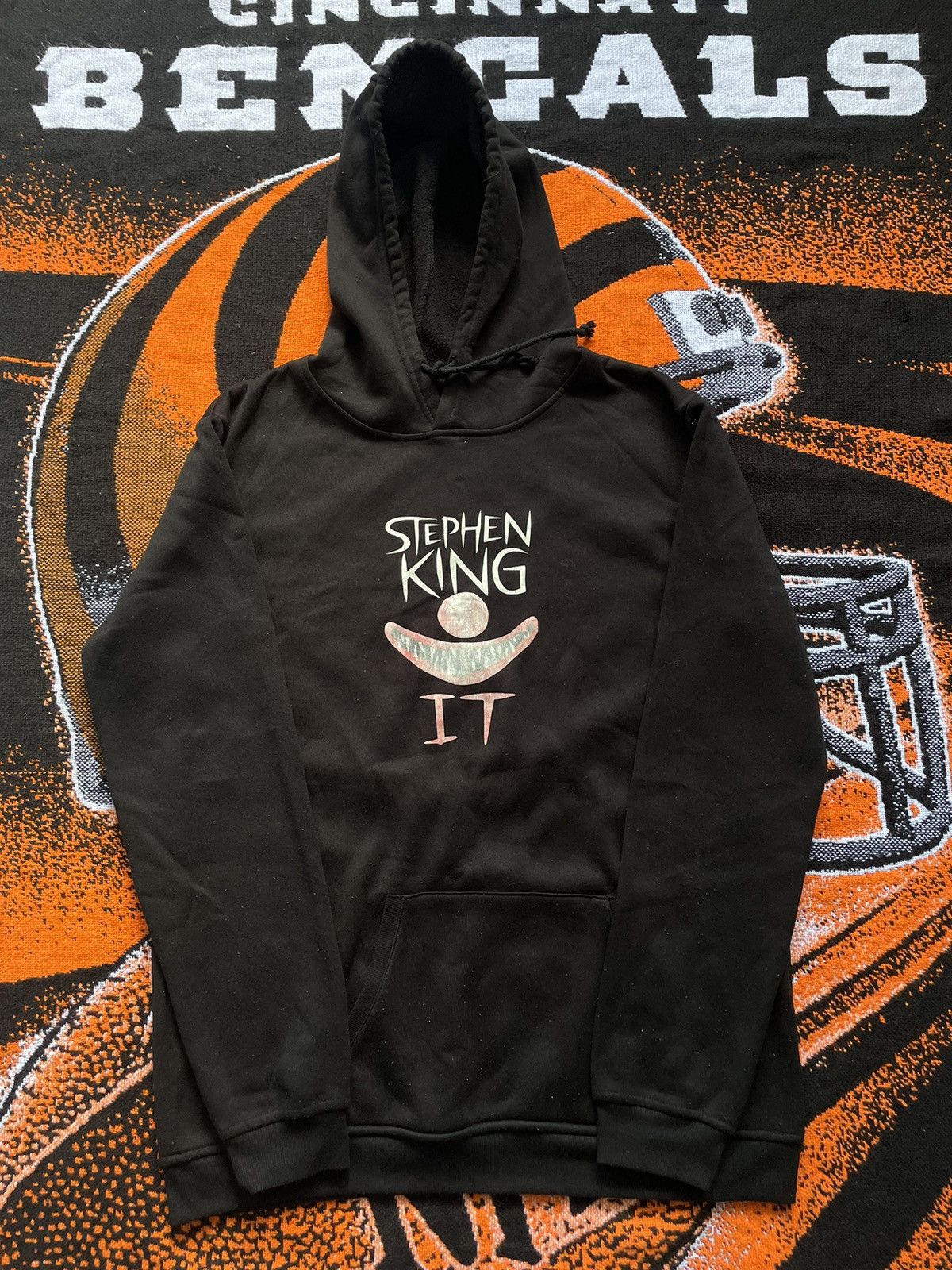 Japanese Brand Stephen King IT Hoodie Black Sweatshirt Size US XL / EU 56 / 4 - 1 Thumbnail