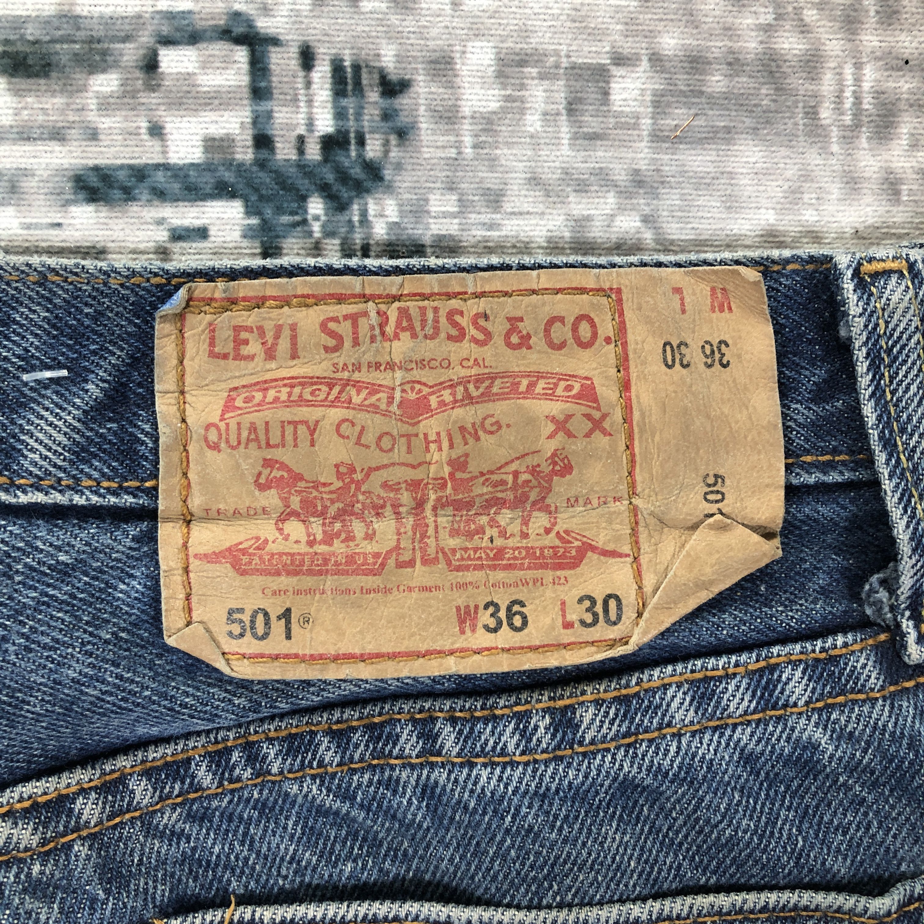 Levi's Levi's Jeans 501 Dark Wash Size US 36 / EU 52 - 14 Thumbnail