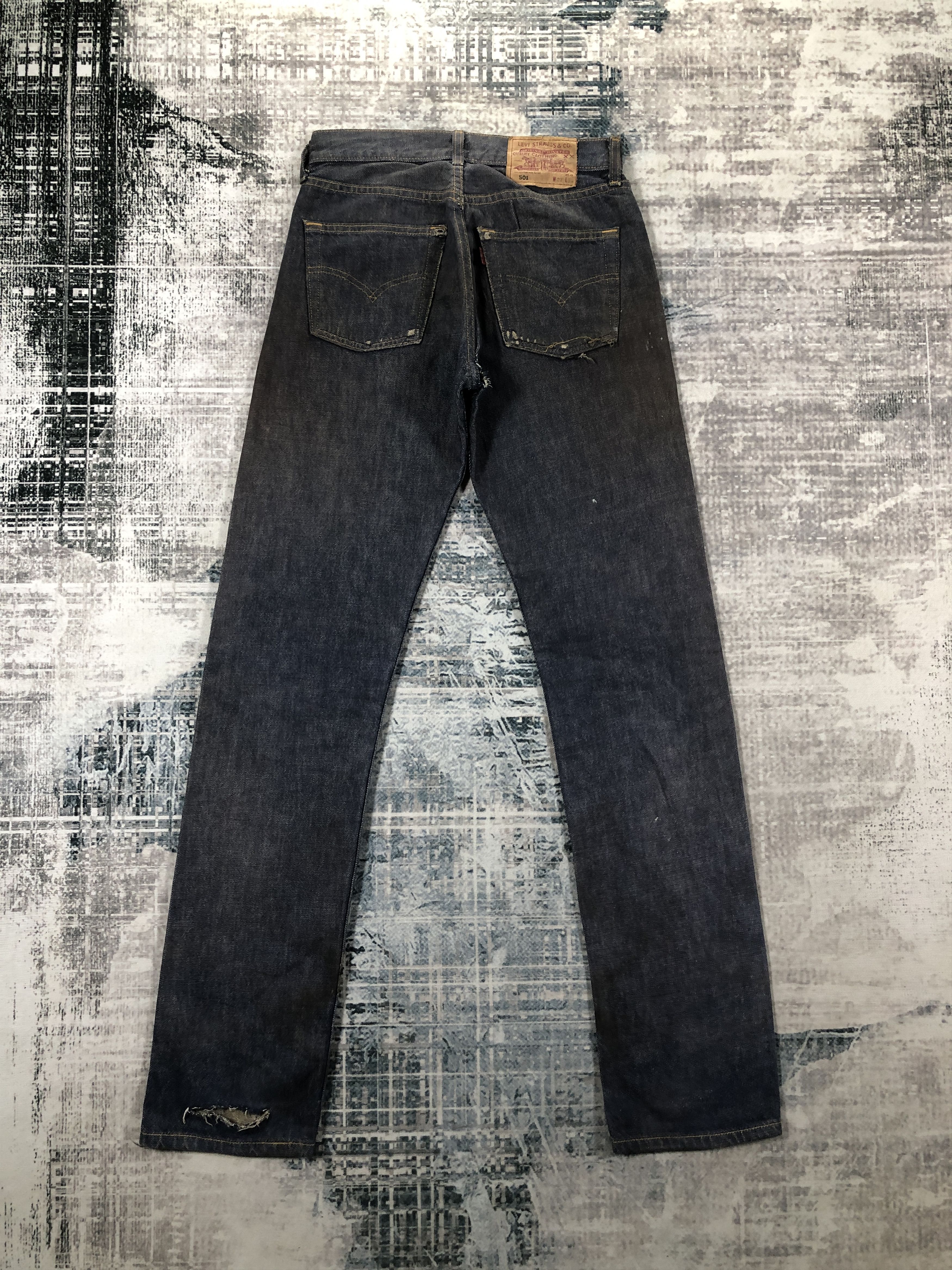 Levi's × Vintage Vintage Levis 501 Jeans Blue Wash Denim Size US 26 / EU 42 - 2 Thumbnail