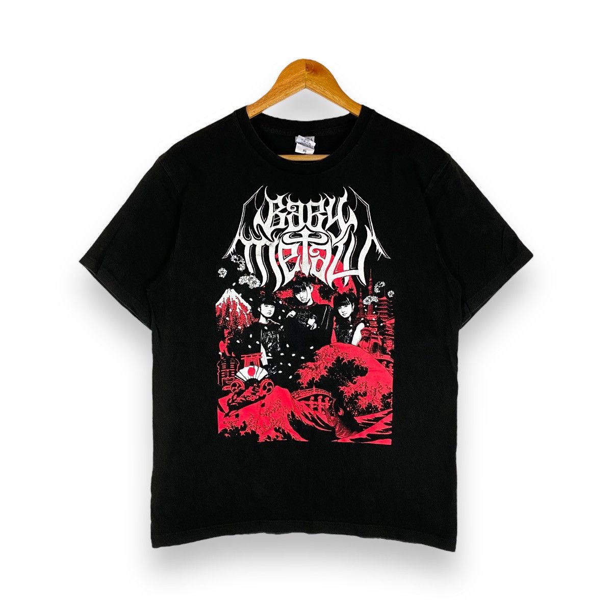 Band Tees × Japanese Brand BABYMETAL WORLD TOUR 2015 IN JAPAN BAND TEE Size US XL / EU 56 / 4 - 1 Thumbnail