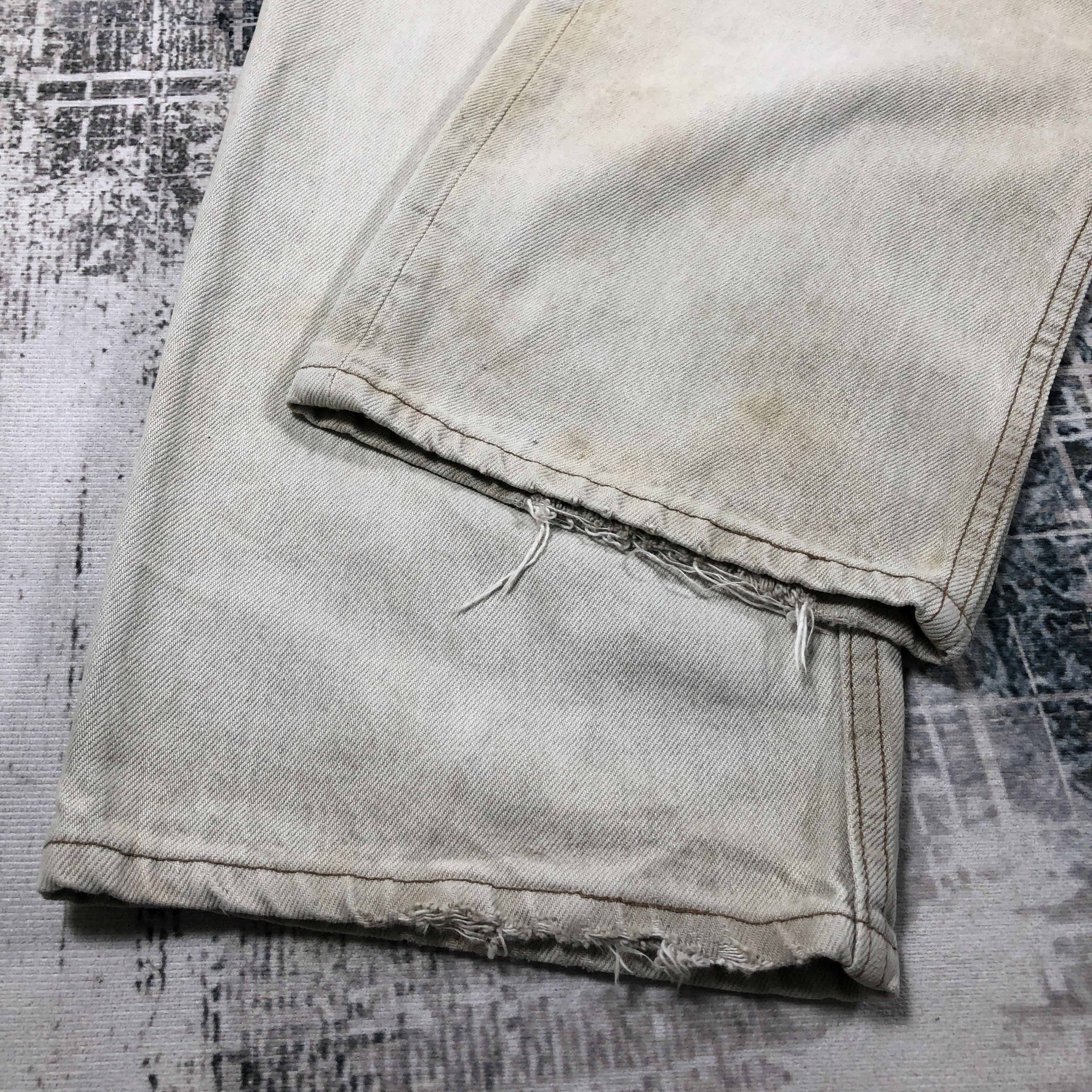 Levi's Vintage Levis 501 Jeans Faded White Denim Size US 37 - 11 Thumbnail