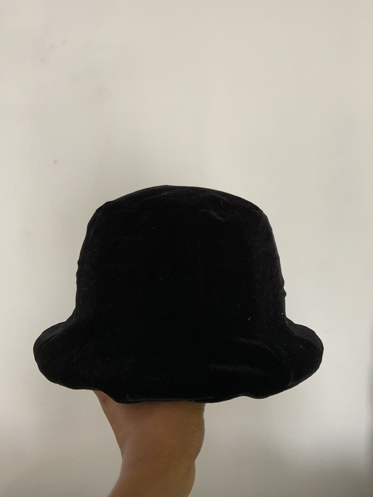 Japanese Brand Stephen Jones Velvet Black Hat made in Japan Size ONE SIZE - 1 Thumbnail