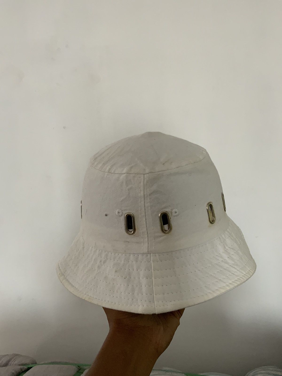If Six Was Nine KMrii Style White Bucket Hat Size ONE SIZE - 5 Thumbnail