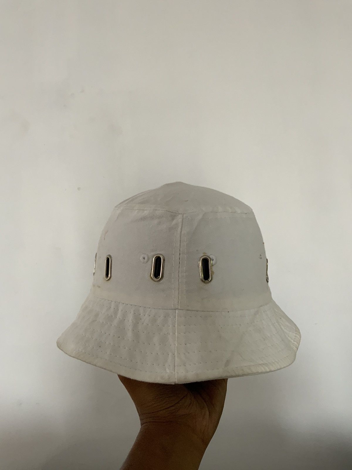 If Six Was Nine KMrii Style White Bucket Hat Size ONE SIZE - 3 Thumbnail