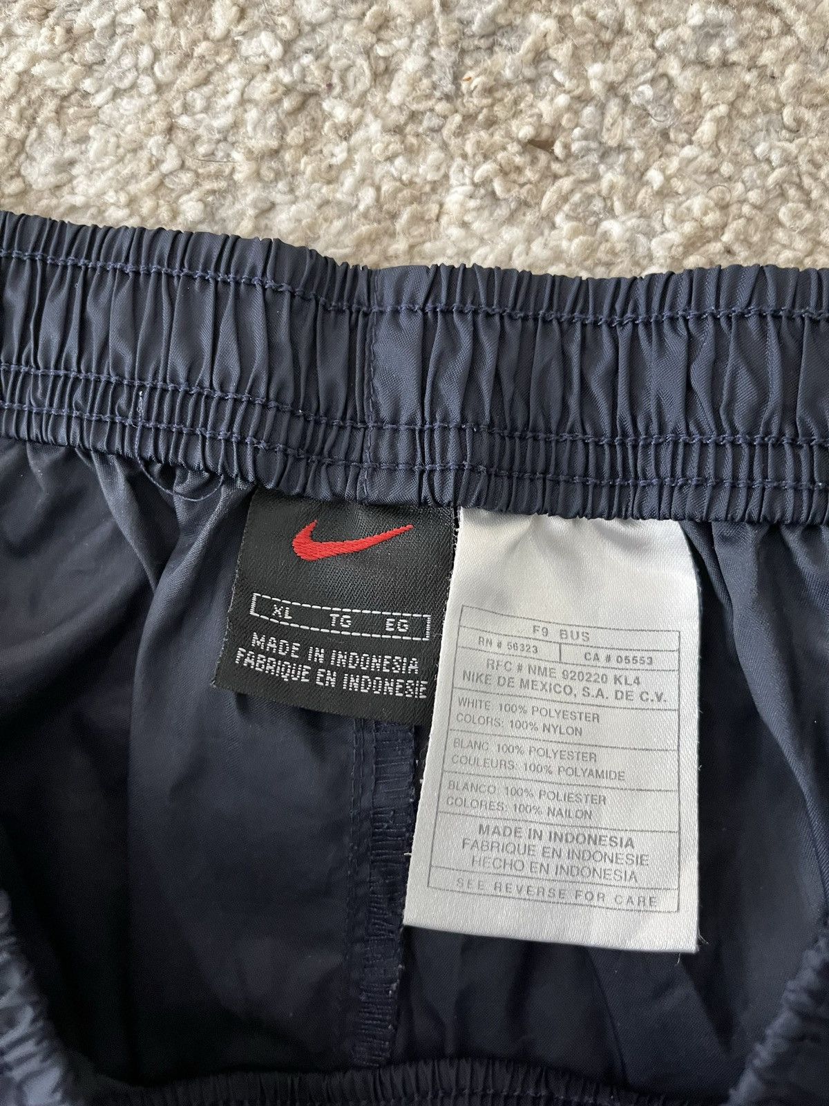 Vintage VTG Nike Track Pants Swishy Large Blue White 90s Black Tag Size US 32 / EU 48 - 2 Thumbnail
