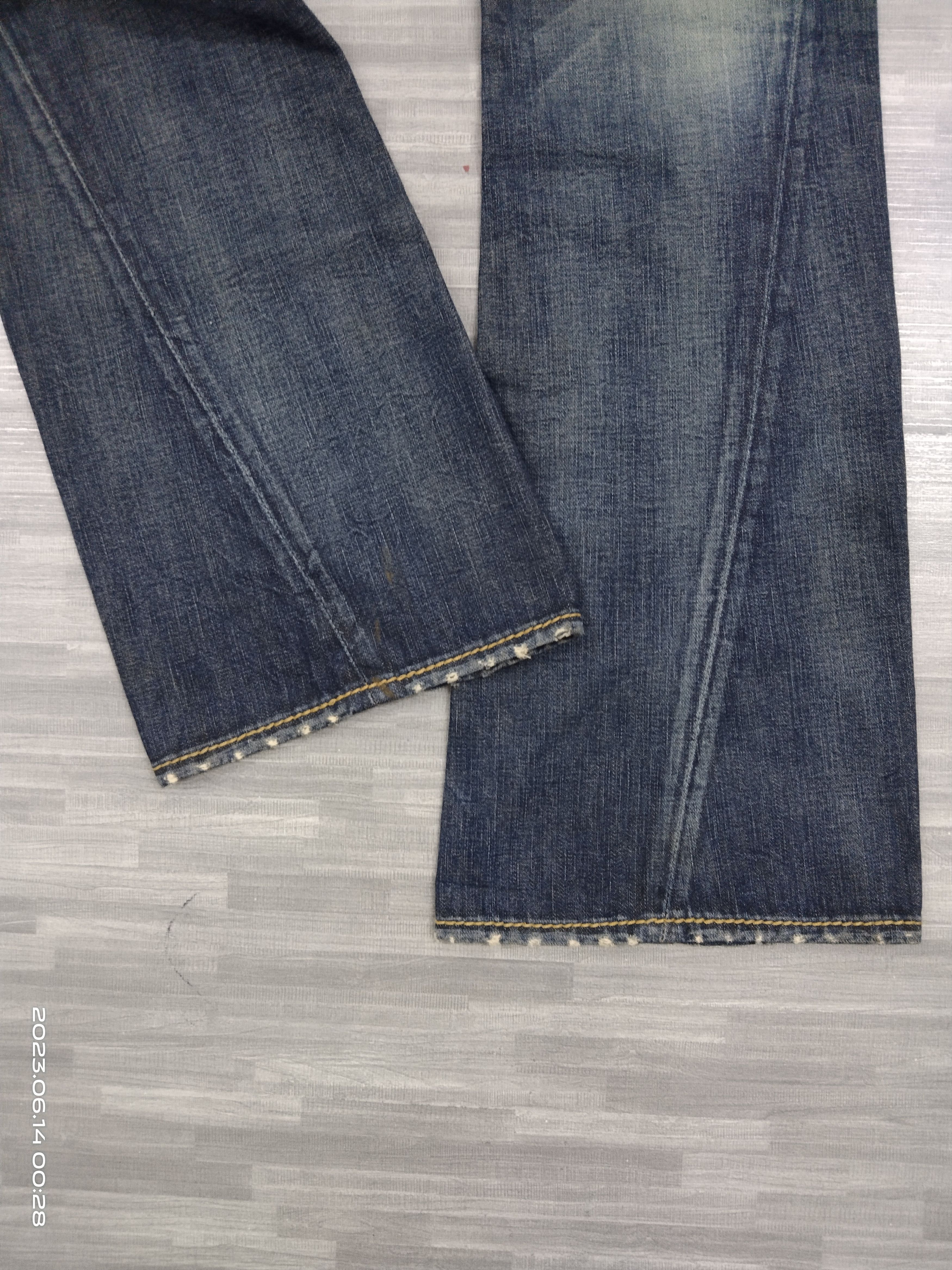 True Religion TWIST FLARE RIPED T.RELIGION DENIM PANTS Size US 29 - 8 Thumbnail