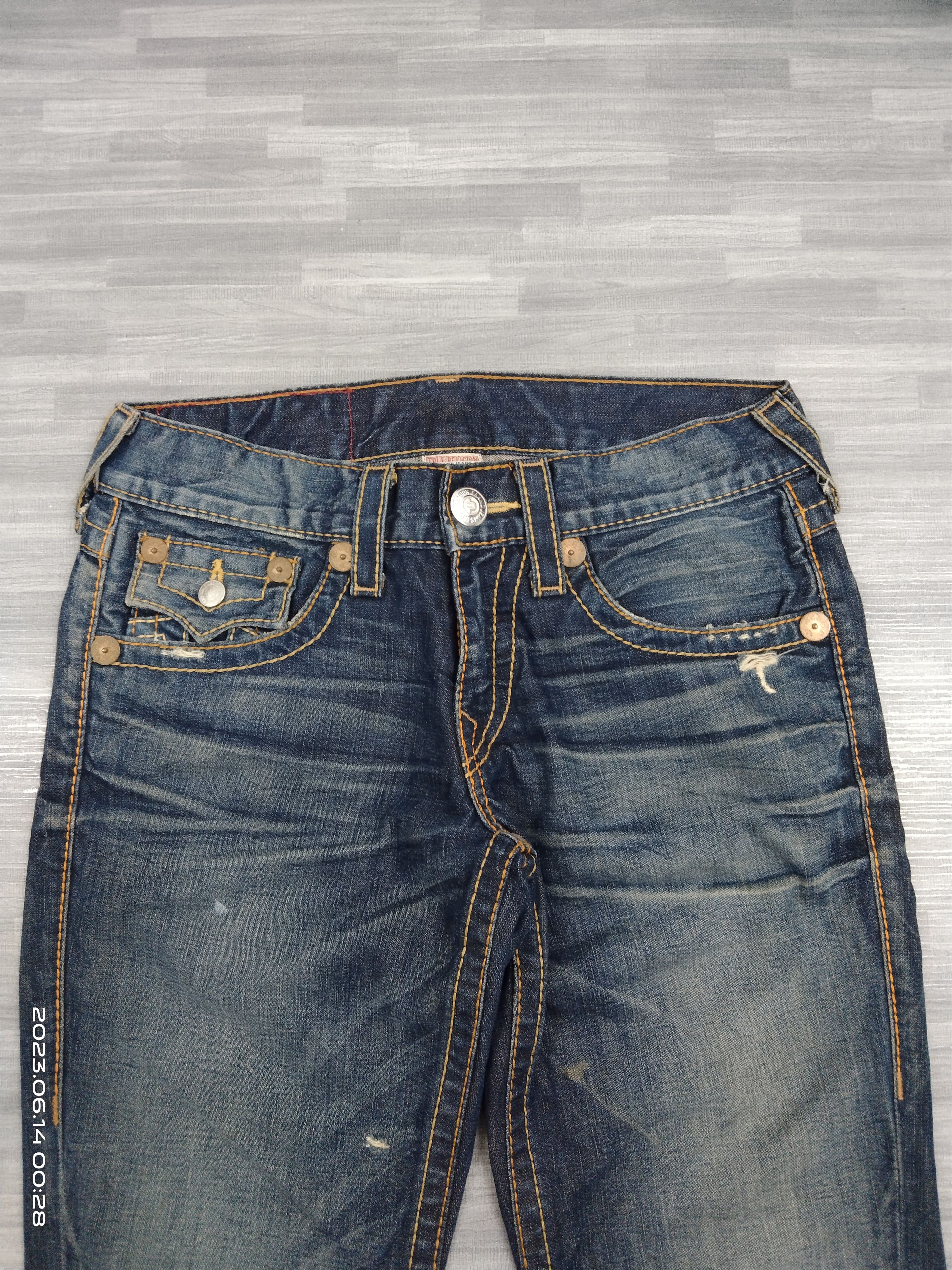 True Religion TWIST FLARE RIPED T.RELIGION DENIM PANTS Size US 29 - 4 Thumbnail