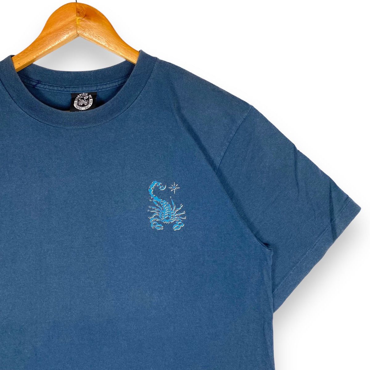 Vintage Vintage 90's SCORPION BAY Out There Mas Fina Surf Tee Size US L / EU 52-54 / 3 - 4 Thumbnail