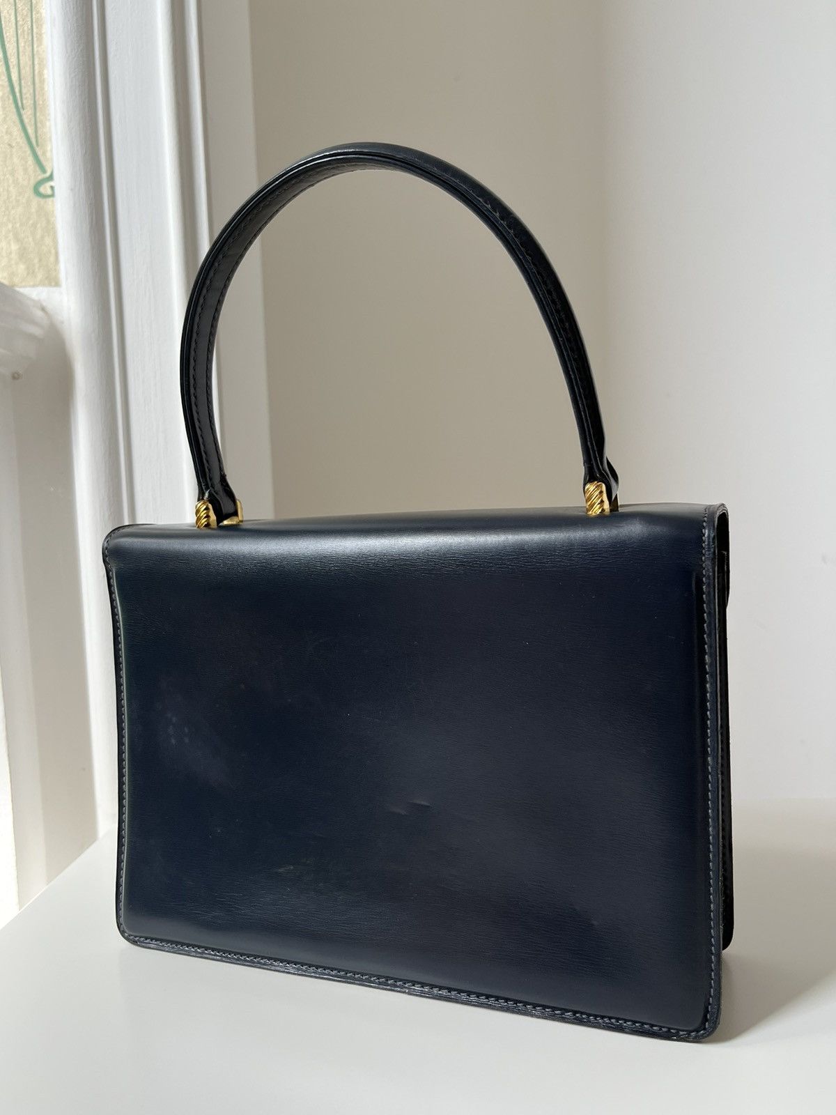 Gucci Vintage Gucci 1960s Navy Leather bag Made in Italy by Gucci Size ONE SIZE - 10 Thumbnail