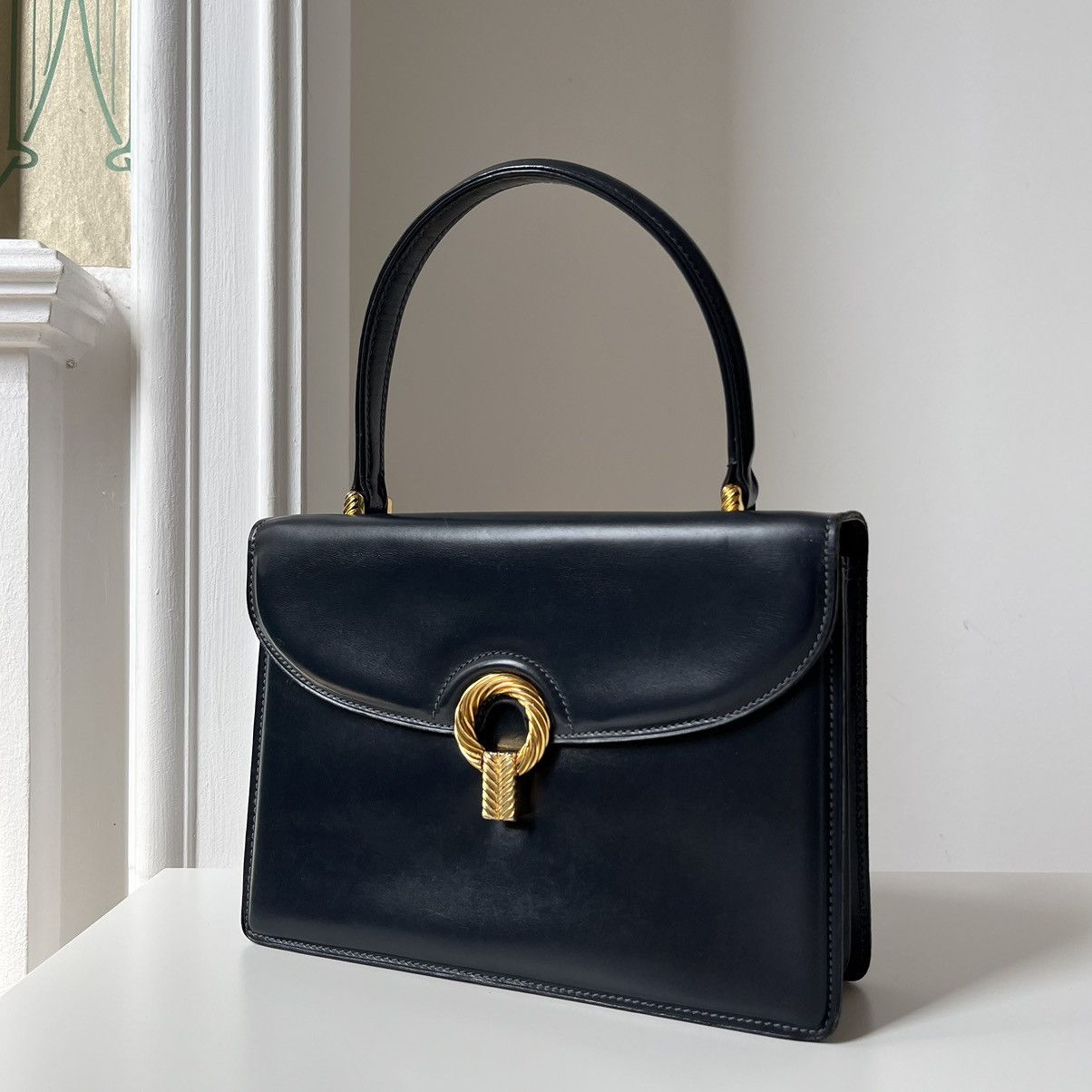 Gucci Vintage Gucci 1960s Navy Leather bag Made in Italy by Gucci Size ONE SIZE - 2 Thumbnail