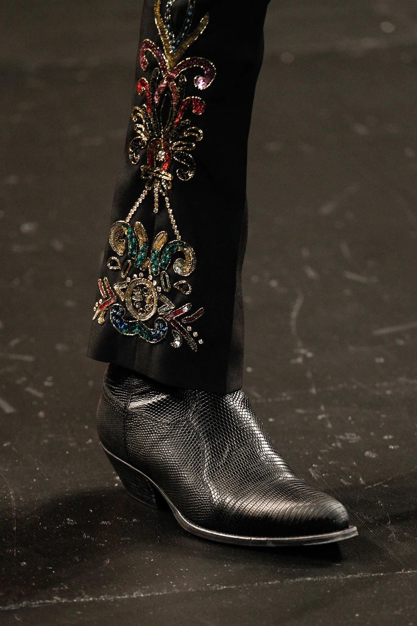 saint laurent santiag boots