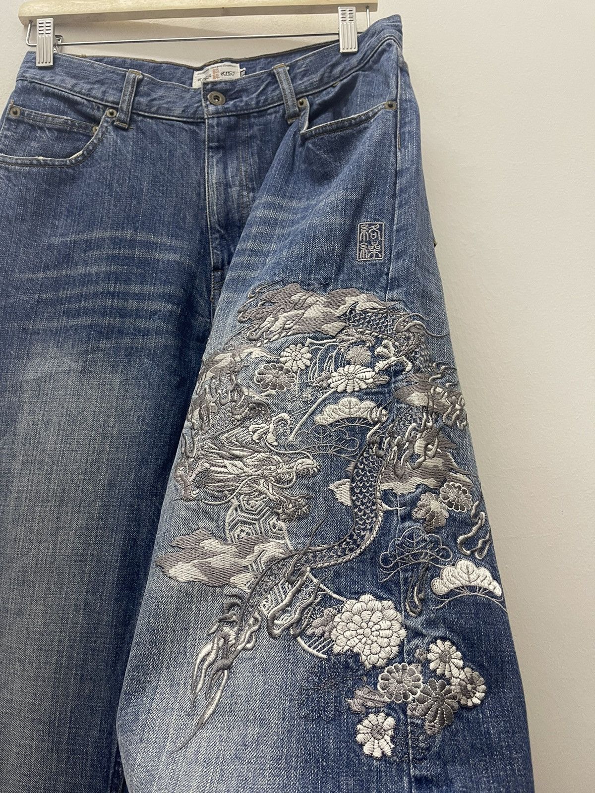 Karakuri Tamashii Rare Vintage KARAKURI TAMASHI Dragon Embroidered Denim Size US 30 / EU 46 - 3 Thumbnail