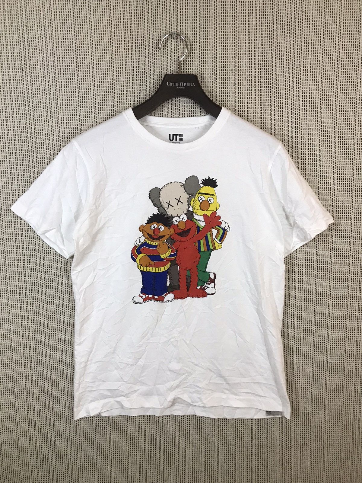Kaws × Uniqlo ‼️KAWS X UNIQLO X SESAME STREET TSHIRT NICE DESIGN‼️ Size US L / EU 52-54 / 3 - 1 Thumbnail
