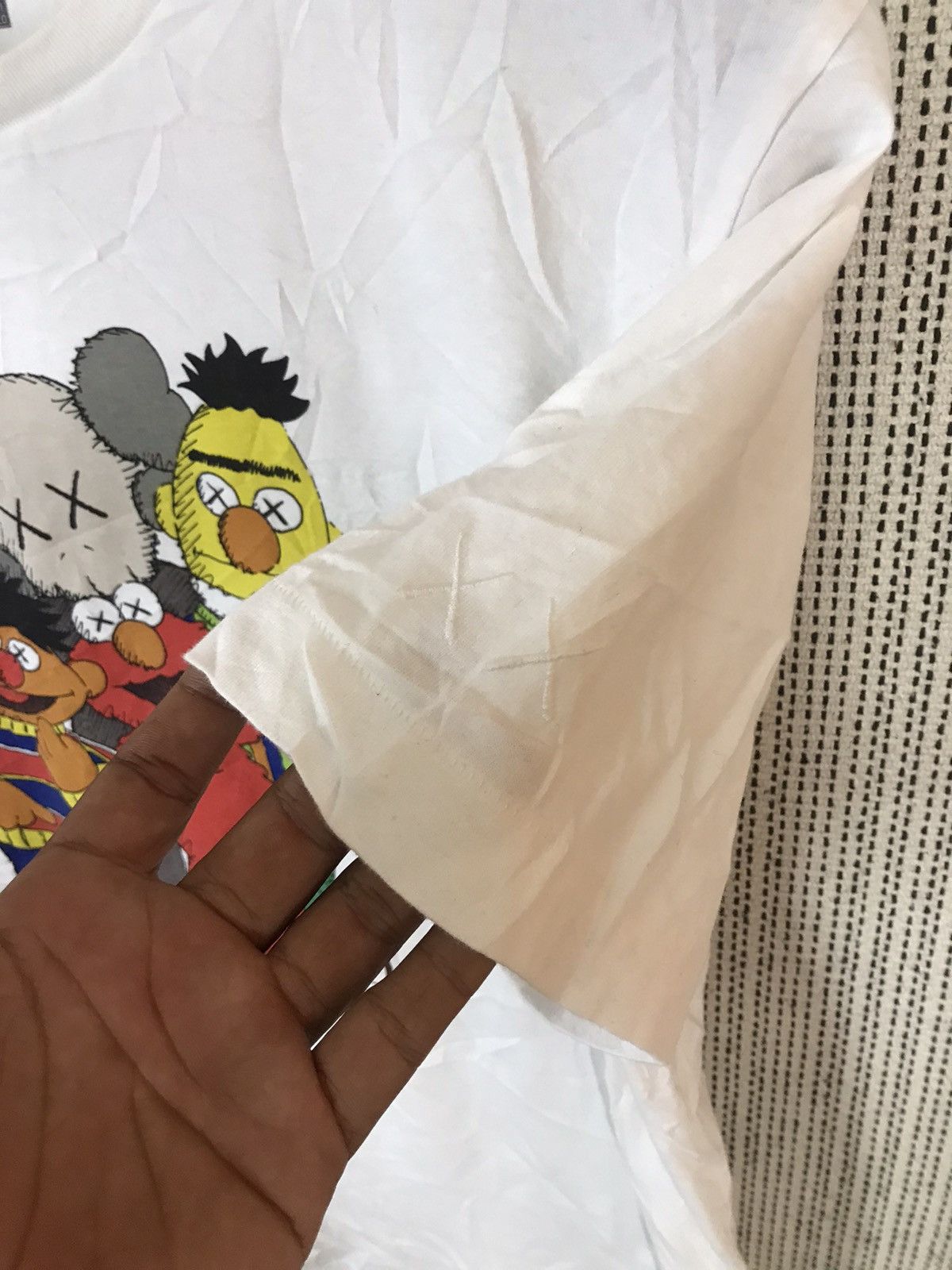 Kaws × Uniqlo ‼️KAWS X UNIQLO X SESAME STREET TSHIRT NICE DESIGN‼️ Size US L / EU 52-54 / 3 - 3 Thumbnail