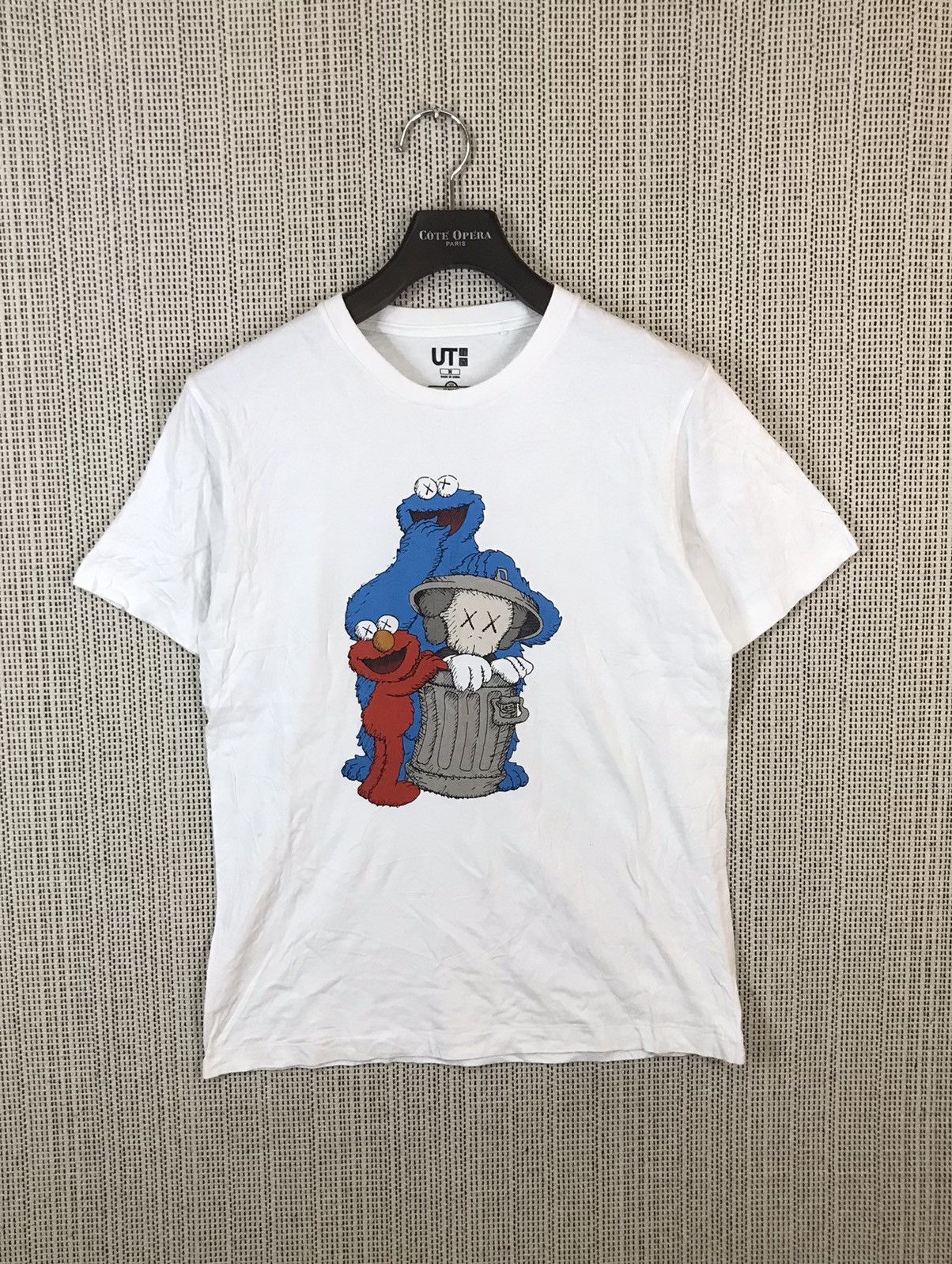 Kaws × Uniqlo ‼️UNIQLO X KAWS X SESAME STREET TSHIRT NICE DESIGN‼️ Size US M / EU 48-50 / 2 - 1 Thumbnail
