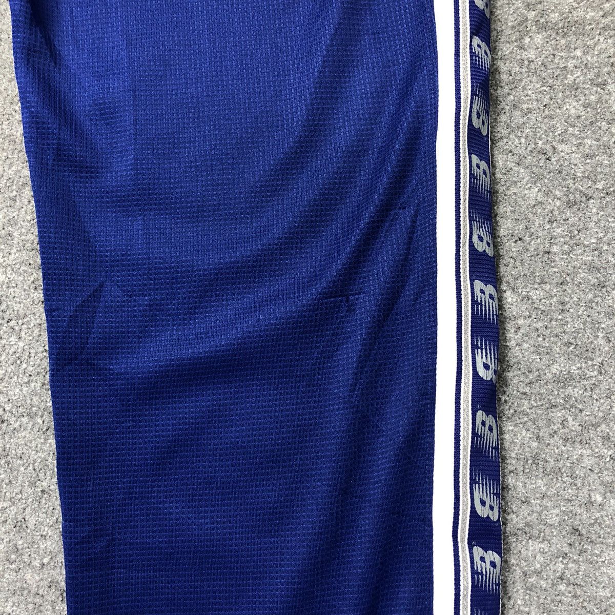 New Balance Vintage New Balance Side Tape Track Pants Size US 28 / EU 44 - 9 Thumbnail