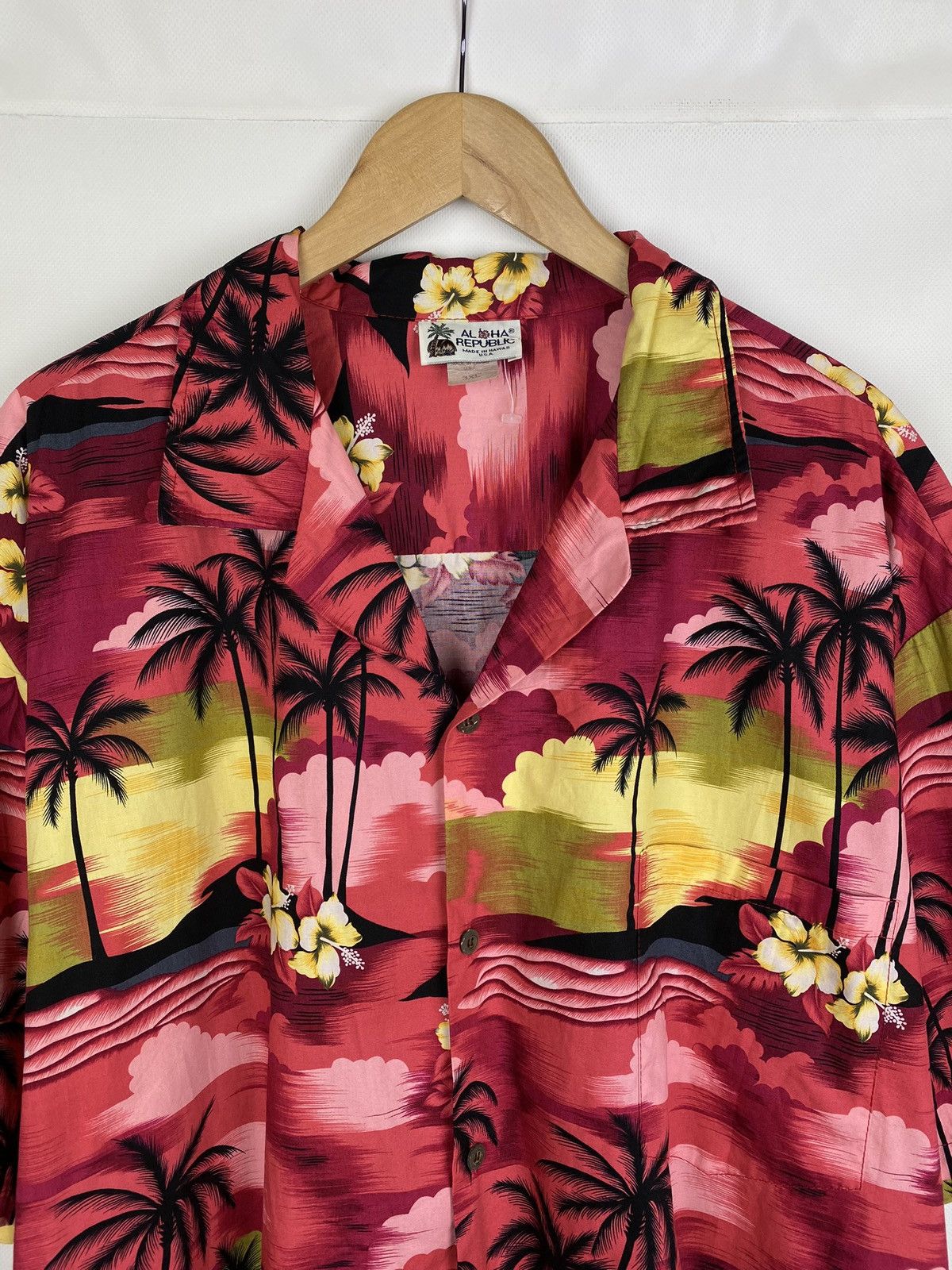 Vintage Aloha Republic vintage men’s Hawaiian shirt made in USA Size US XXL / EU 58 / 5 - 4 Thumbnail