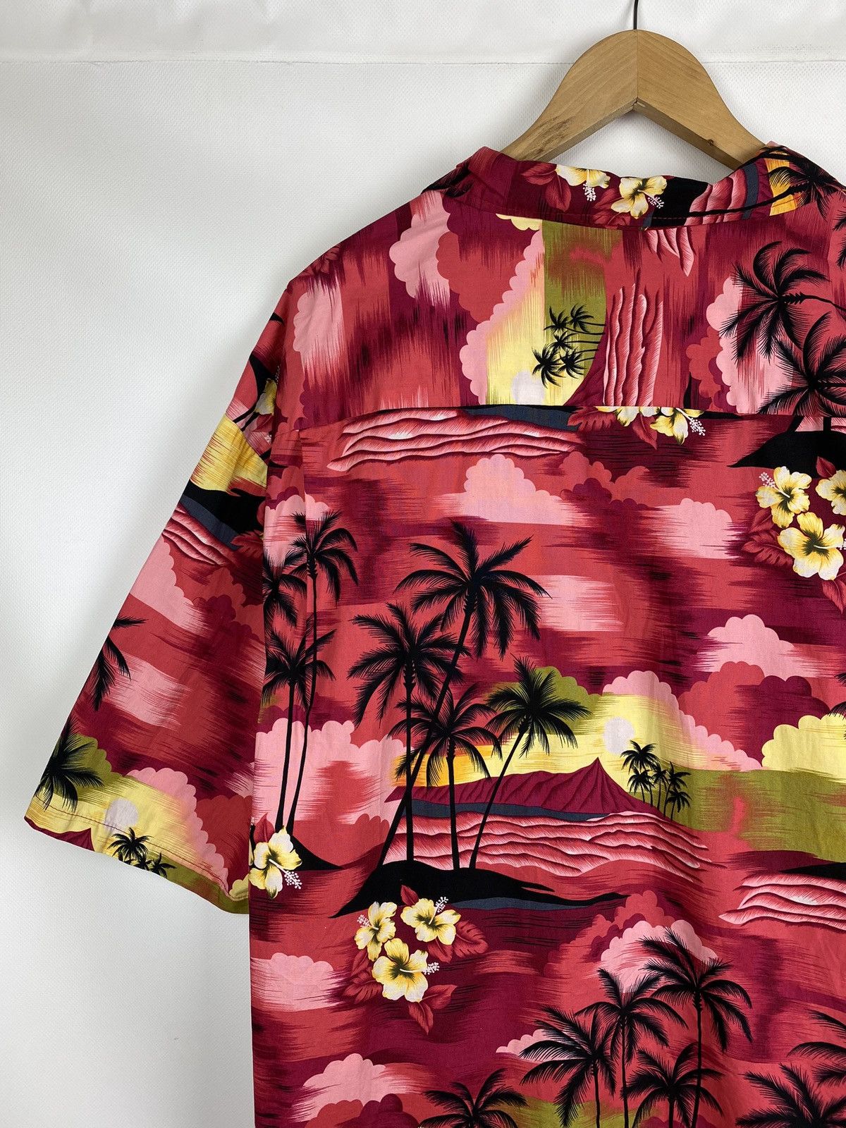 Vintage Aloha Republic vintage men’s Hawaiian shirt made in USA Size US XXL / EU 58 / 5 - 12 Thumbnail