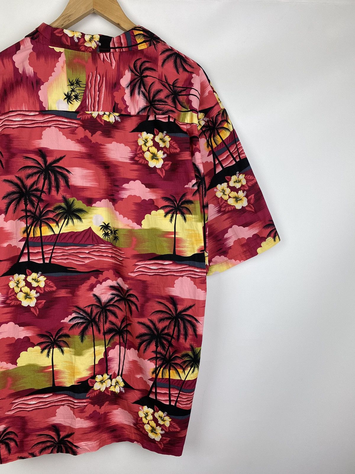 Vintage Aloha Republic vintage men’s Hawaiian shirt made in USA Size US XXL / EU 58 / 5 - 13 Thumbnail