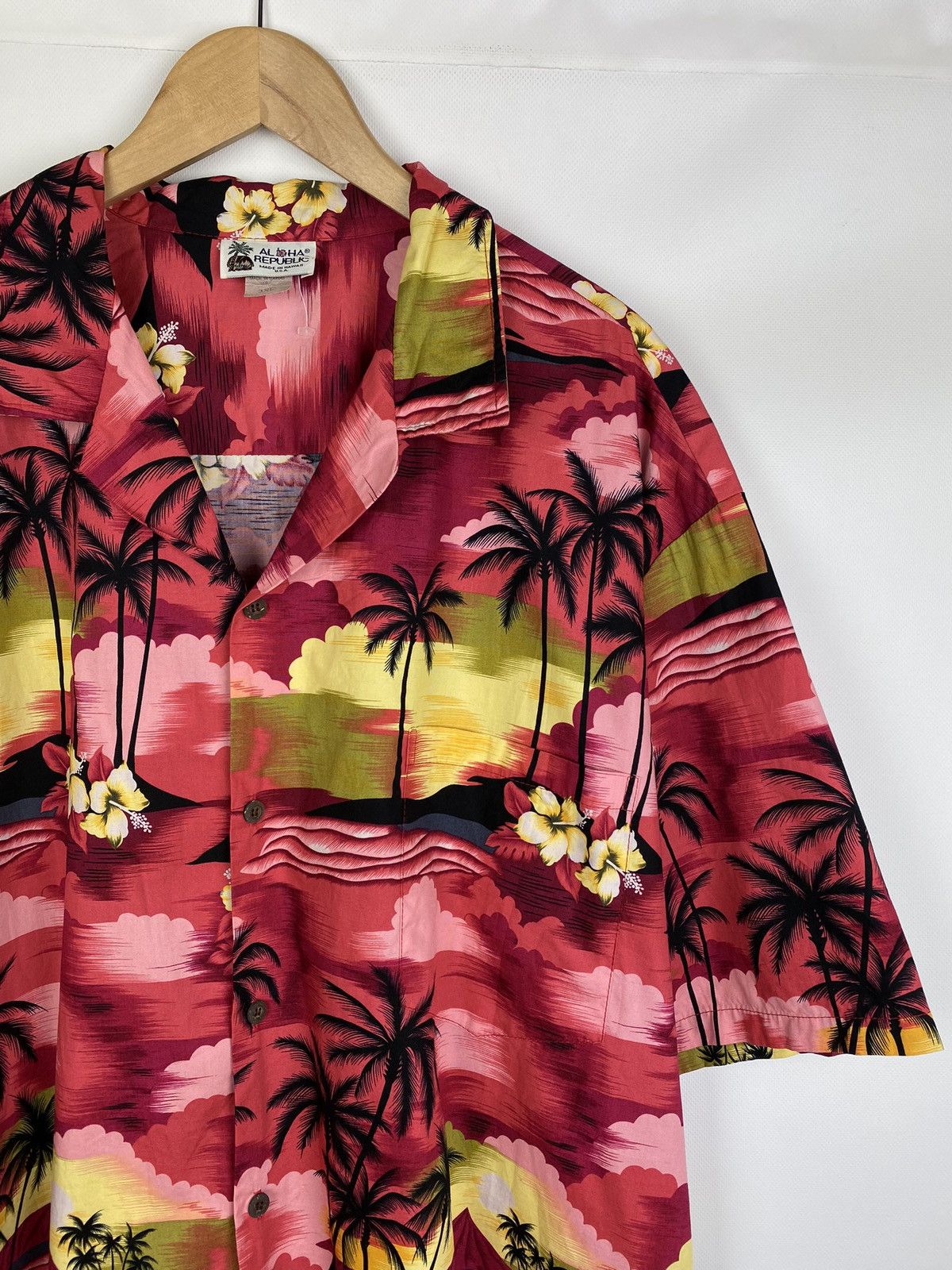 Vintage Aloha Republic vintage men’s Hawaiian shirt made in USA Size US XXL / EU 58 / 5 - 3 Thumbnail