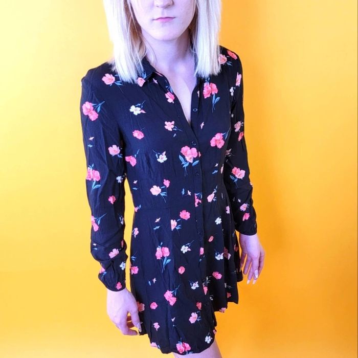 H&M Divided H&M Floral Mini Button Front Skater Dress 6 Grailed