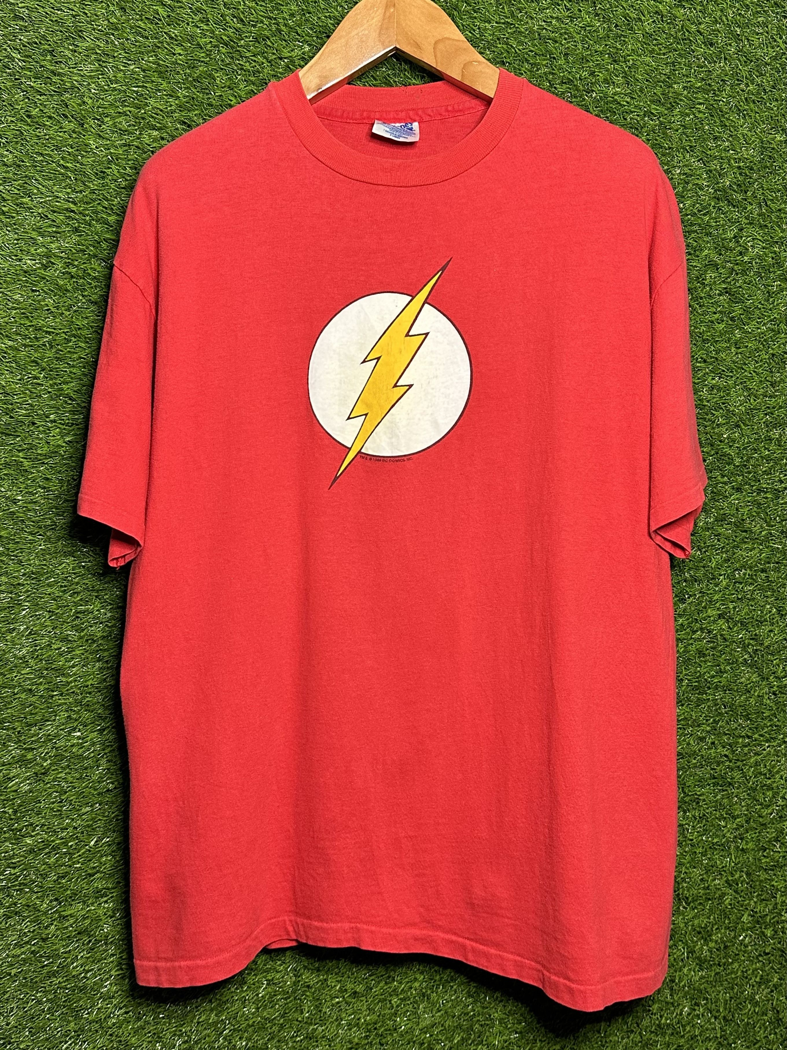 Vintage 🚨Vintage The flash 1988 DC comic tee shirt single stitch Size US XL / EU 56 / 4 - 1 Thumbnail