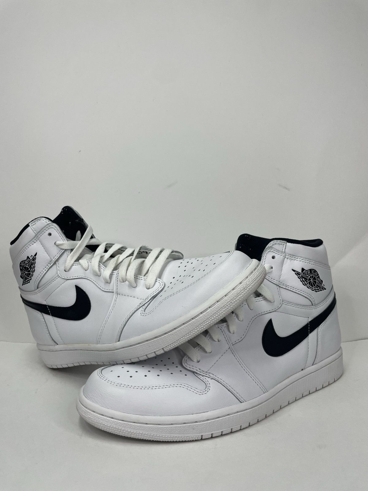 yin yang jordan 1 white